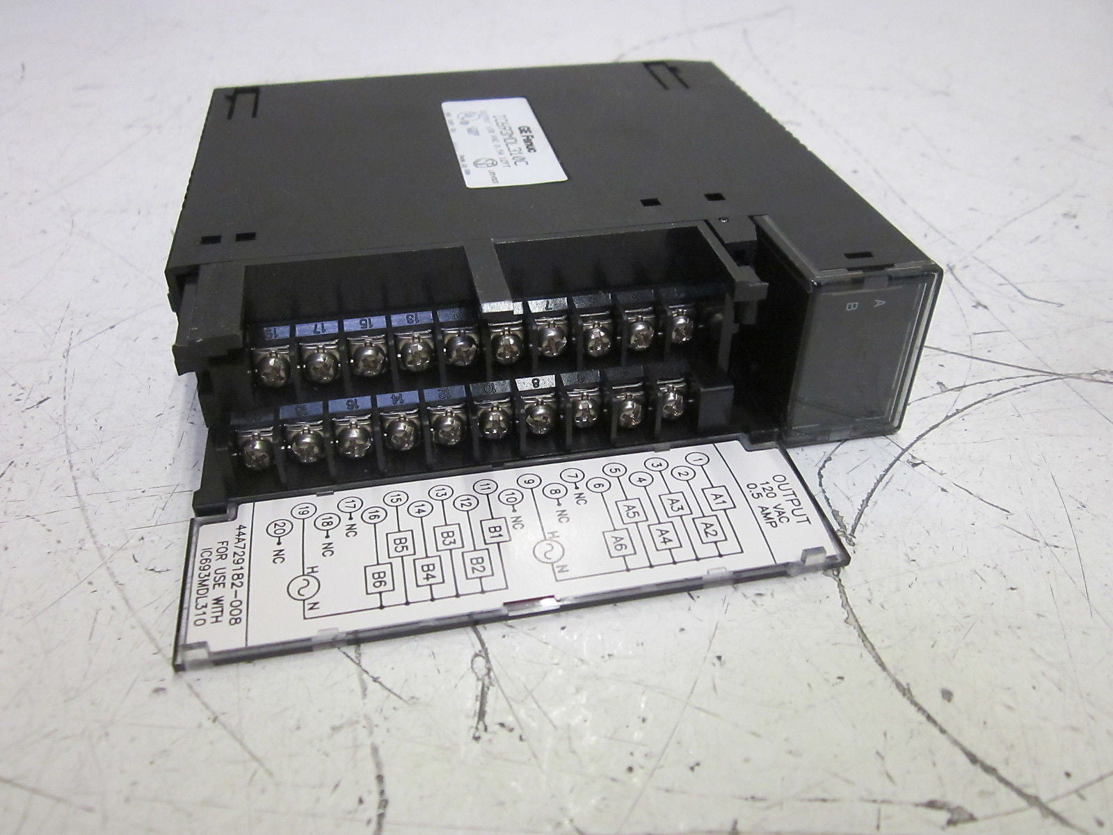GE FANUC IC693MDL310C OUTPUT MODULE 120VAC 0.5A 12PT *NEW NO BOX*
