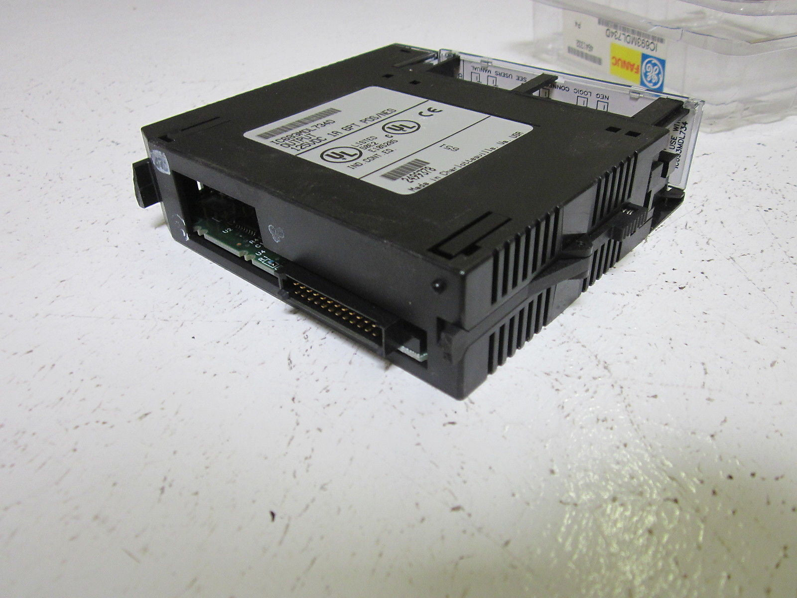 GE FANUC IC693MDL734D OUTPUT MODULE *NEW IN ORIGINAL PACKAGE*