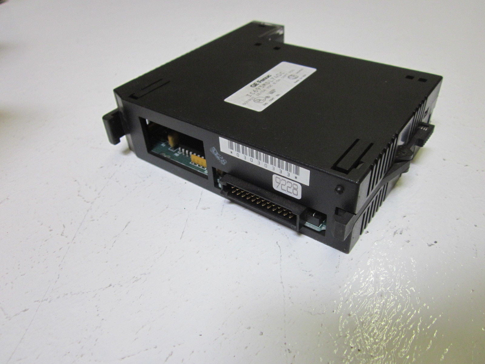 GE FANUC IC693MDL740C OUTPUT (AS PICTURED) *USED*