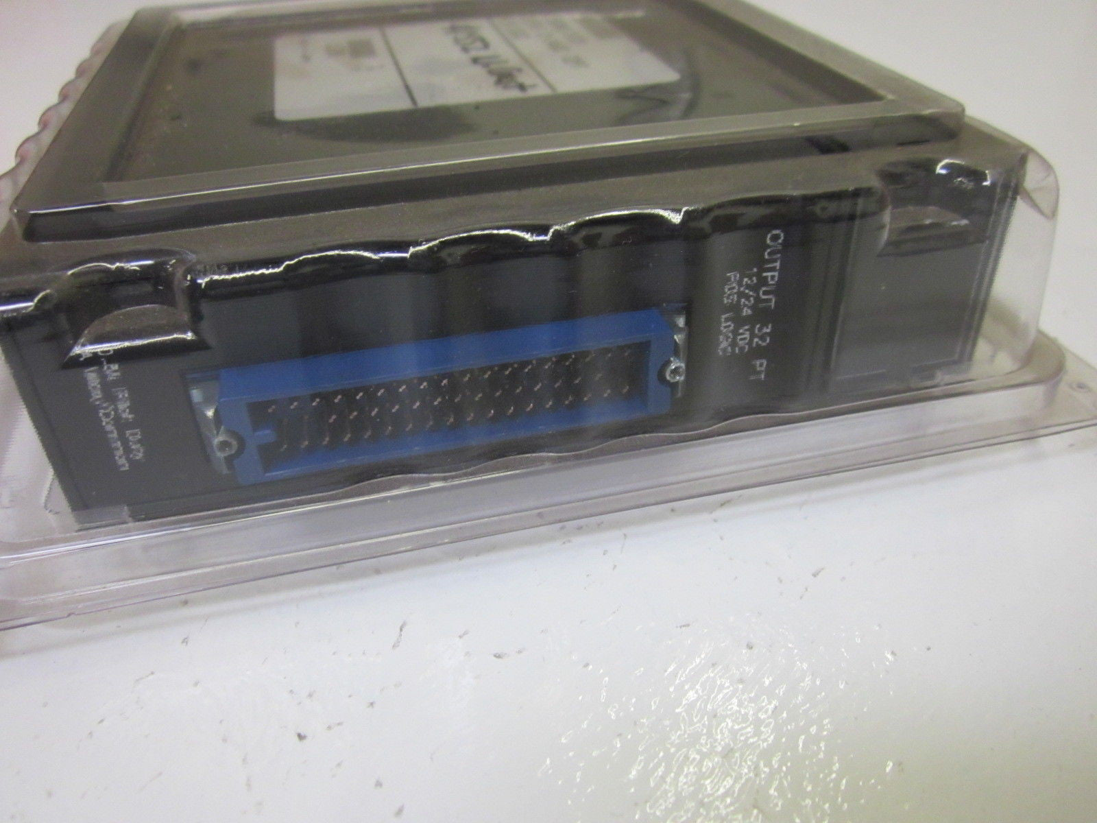 GE FANUC  IC693MDL751CA OUTPUT 12-24VDC 32PT POS LOGIC *NEW IN BOX*