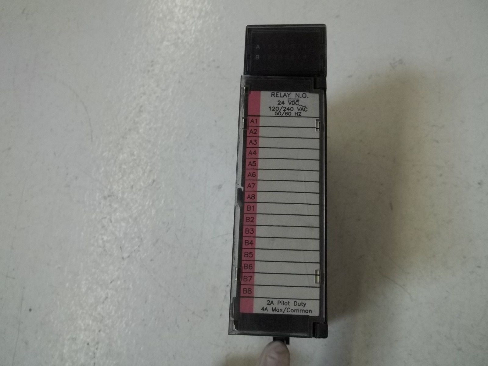 GE FANUC IC693MDL940D OUTPUT RELAY 2A 16PT *USED*