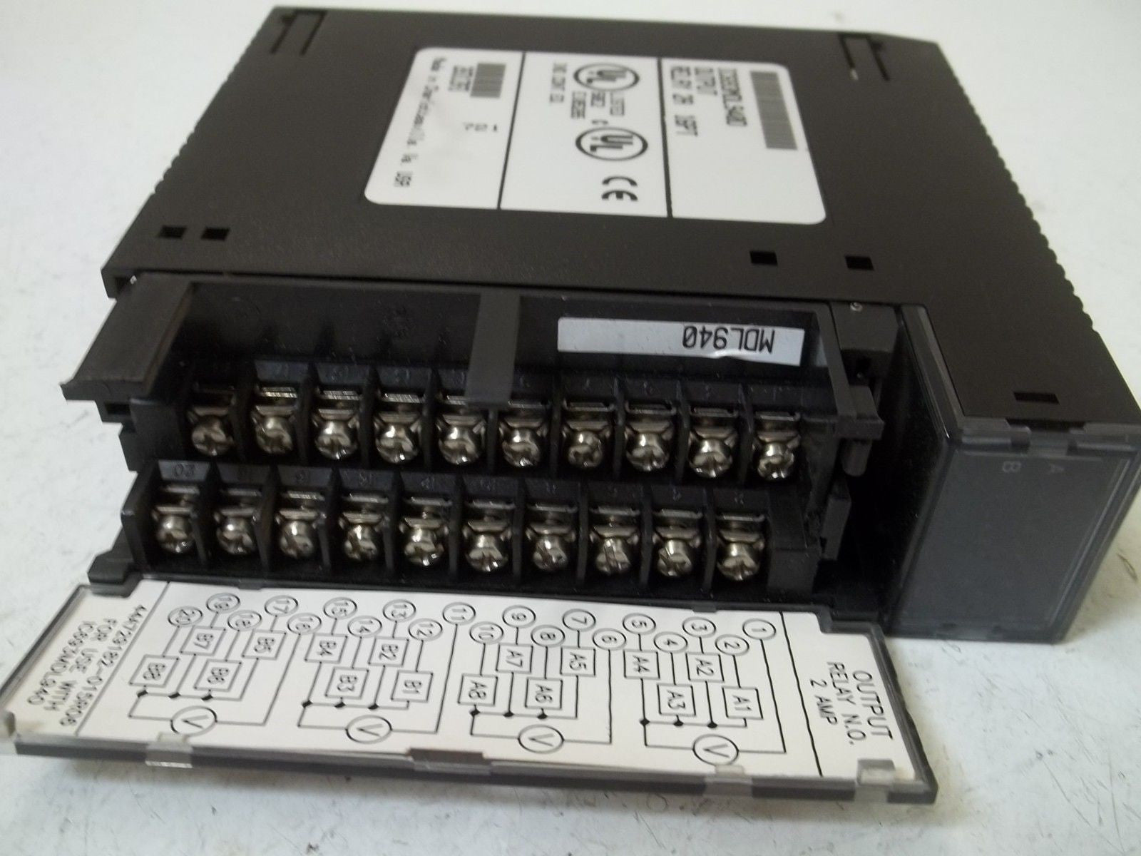 GE FANUC IC693MDL940D OUTPUT RELAY 2A 16PT *USED*