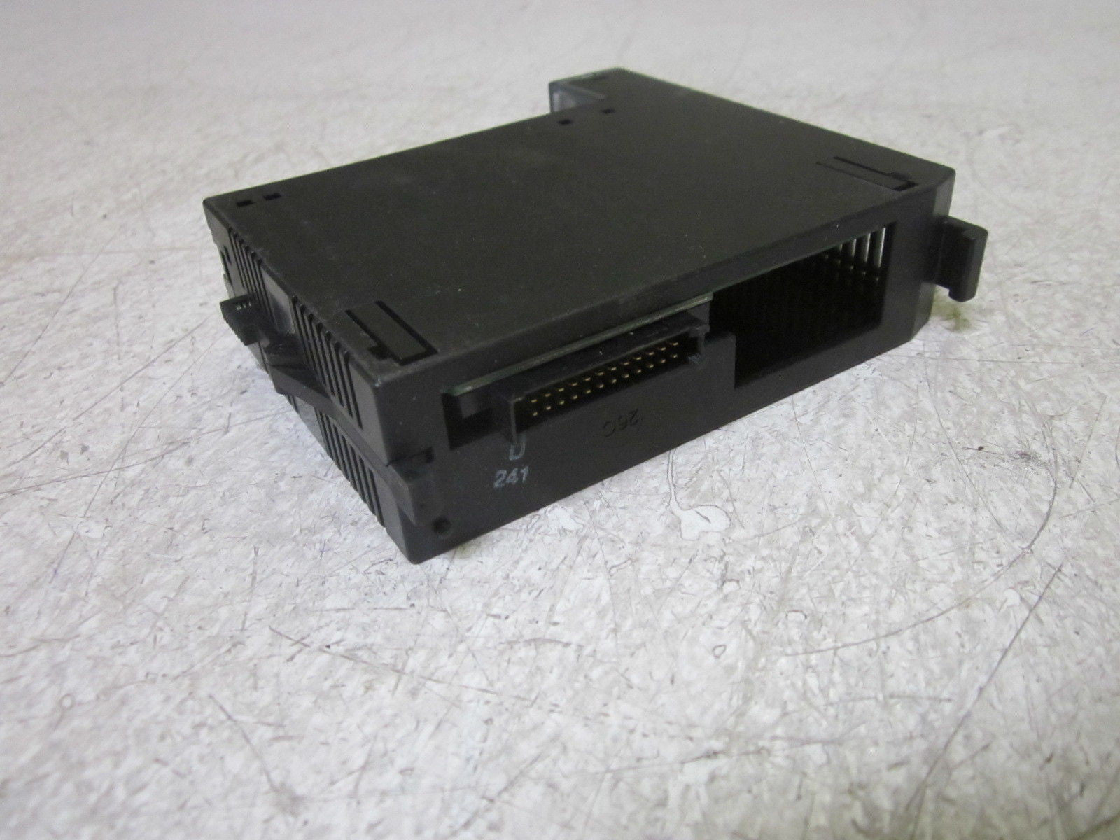 GE FANUC IC693MDR390C MIXED I/O IN/RLY OUT 8PT 24VDC *AS IS*