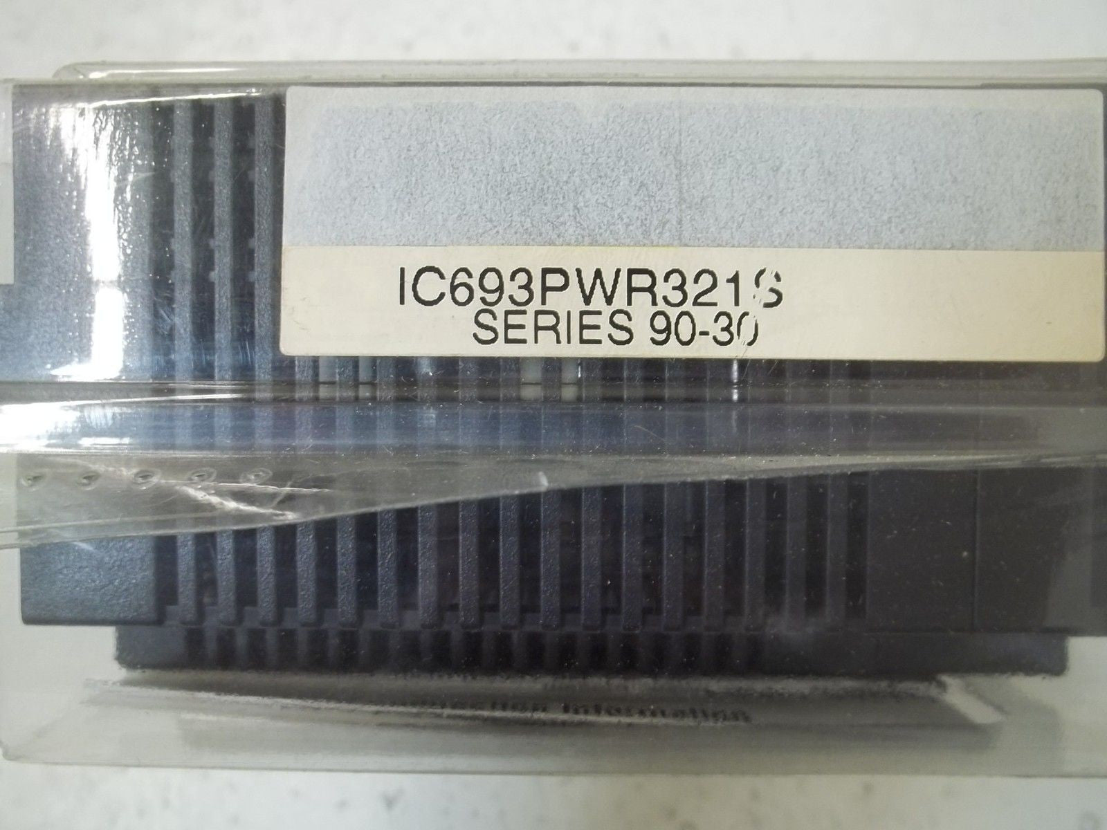 GE FANUC IC693PWR321S POEWR SUPPLY 120/240VAC 125VDC STD *ORIGINAL PACKAGE*