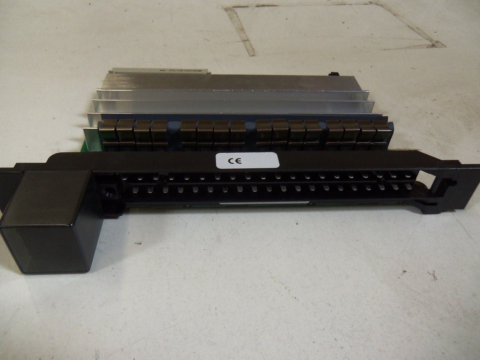 GE FANUC IC697MDL40E *NEW NO BOX*