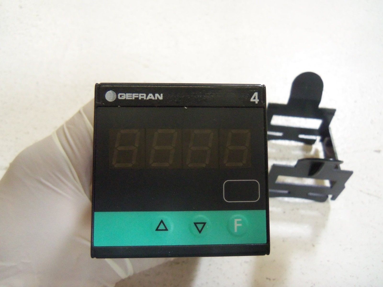 GEFRAN TEMPERATURE  CONTROLLER 4T-48-4-24-1-000 *NEW NO BOX*