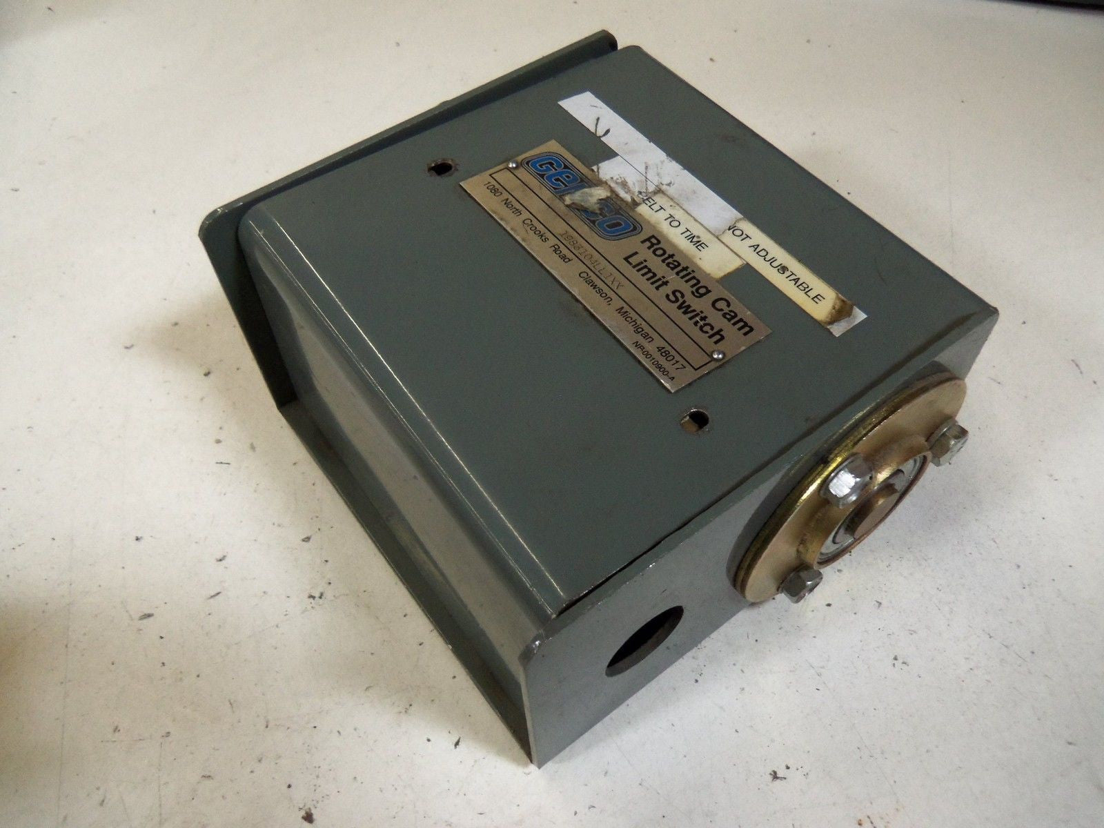 GEMCO 1983104LL1XX ROTATING CAM LIMIT SWITCH *USED*