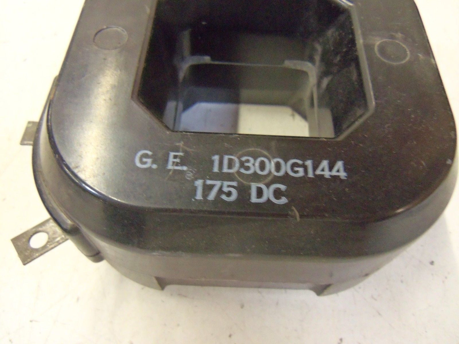 GENERAL ELECTRIC 1D300G144 *USED*