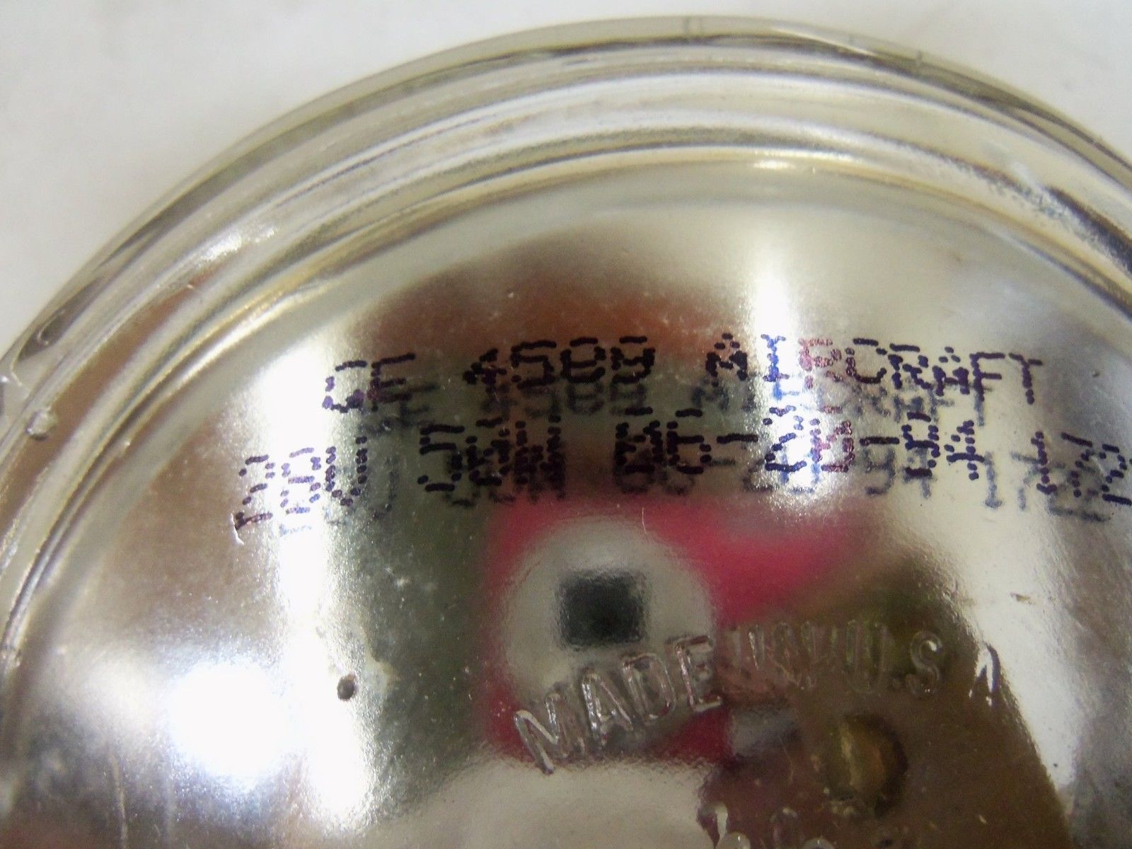 GENERAL ELECTRIC 4589 SEALED BEAM *NEW NO BOX*