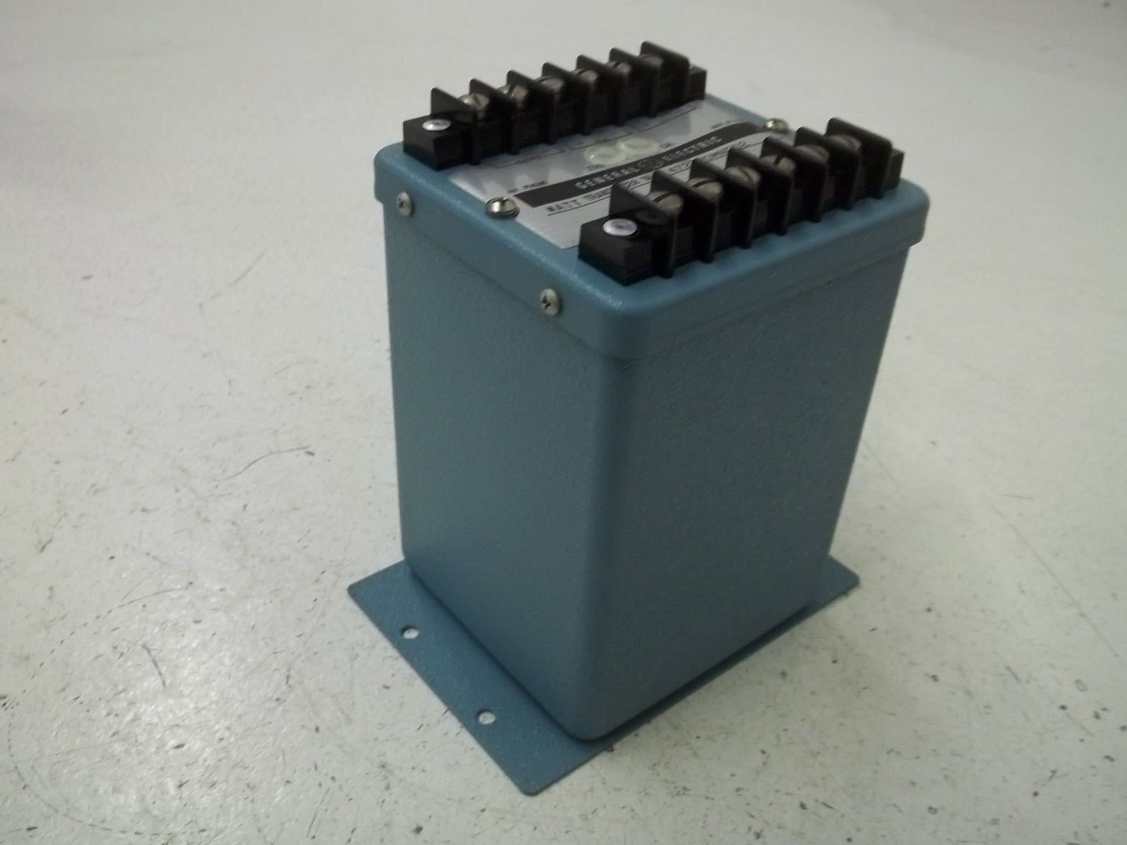 GENERAL ELECTRIC 50-472320MNDD2 TRANSDUCER *NEW IN BOX*
