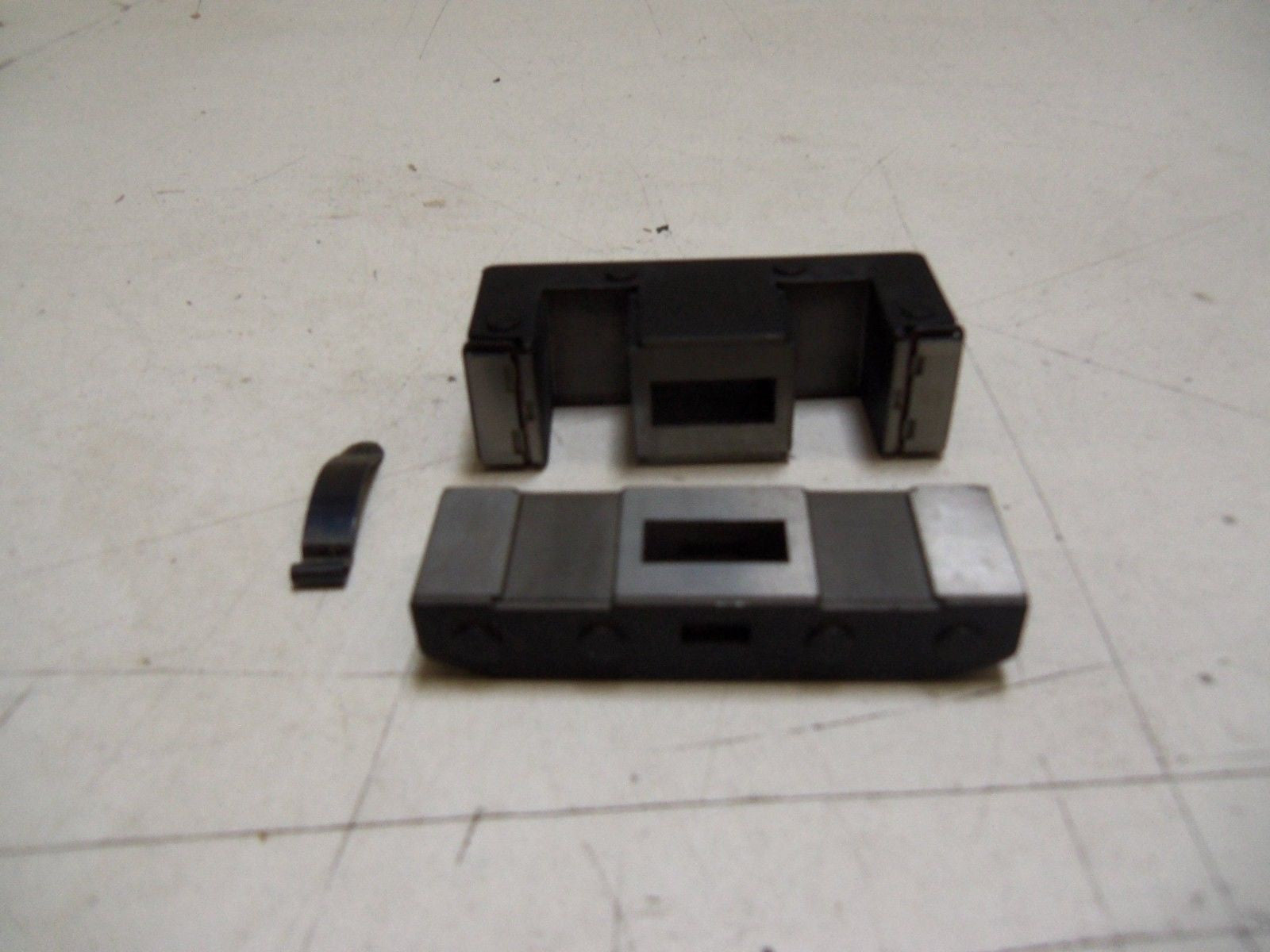 GENERAL ELECTRIC 546A301G054 AMATURE/SPRING RETAINER MAGNET *NEW IN BOX*