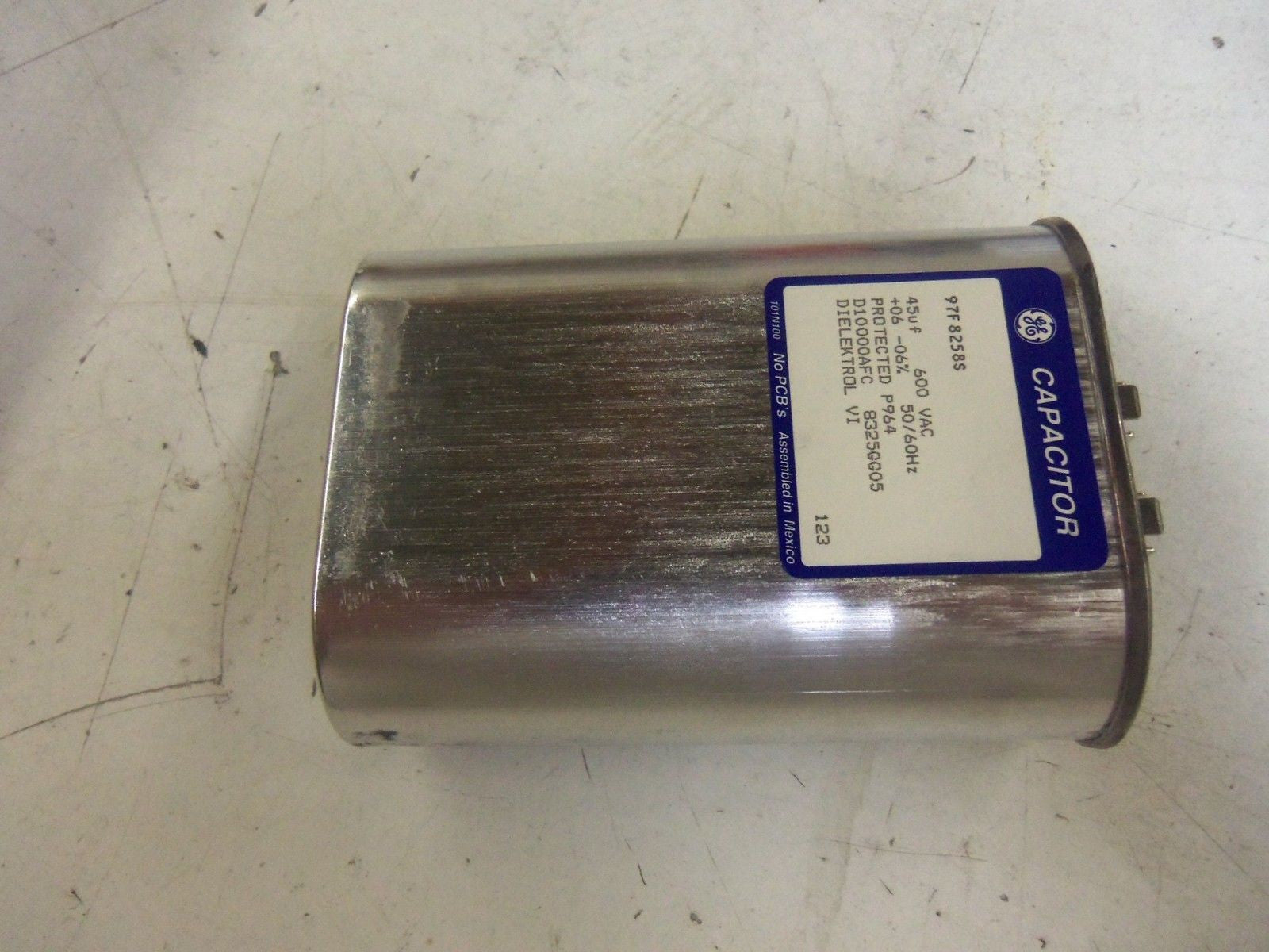 GENERAL ELECTRIC 97F8258S CAPACITOR 45uf 600VAC *NEW NO BOX*