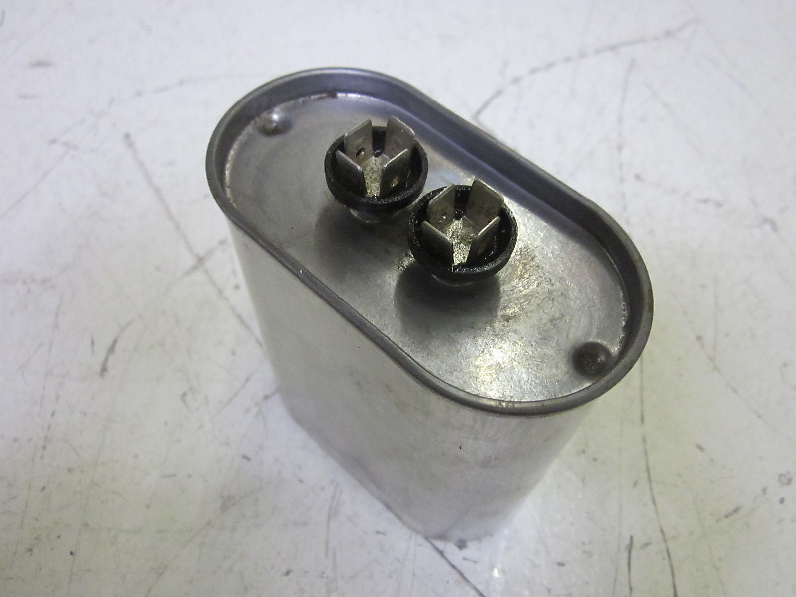 GENERAL ELECTRIC 97F8255S CAPACITOR 30uf 600VAC *USED*