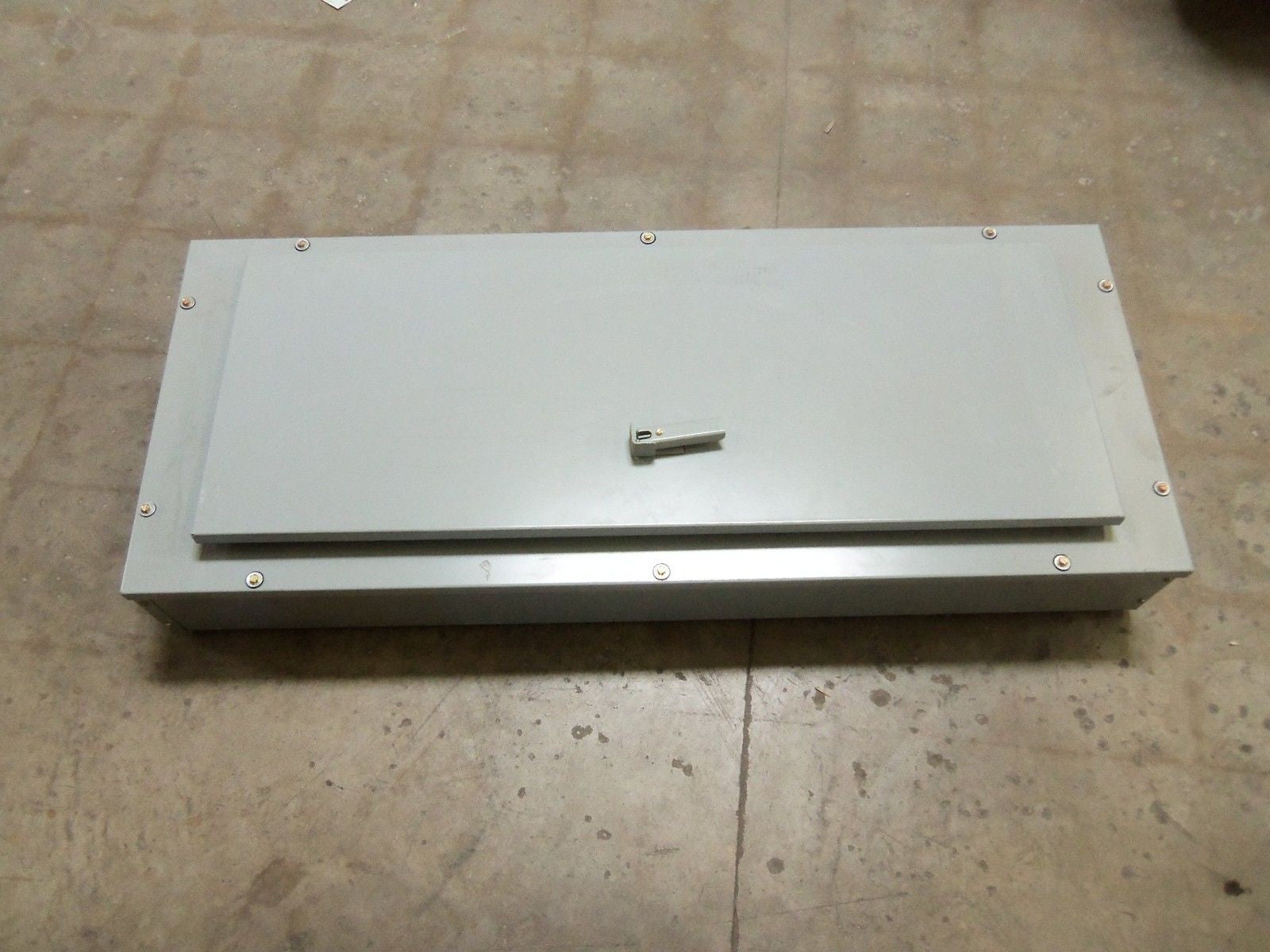 GENERAL ELECTRIC AB493 ENCLOSURE *NEW NO BOX*