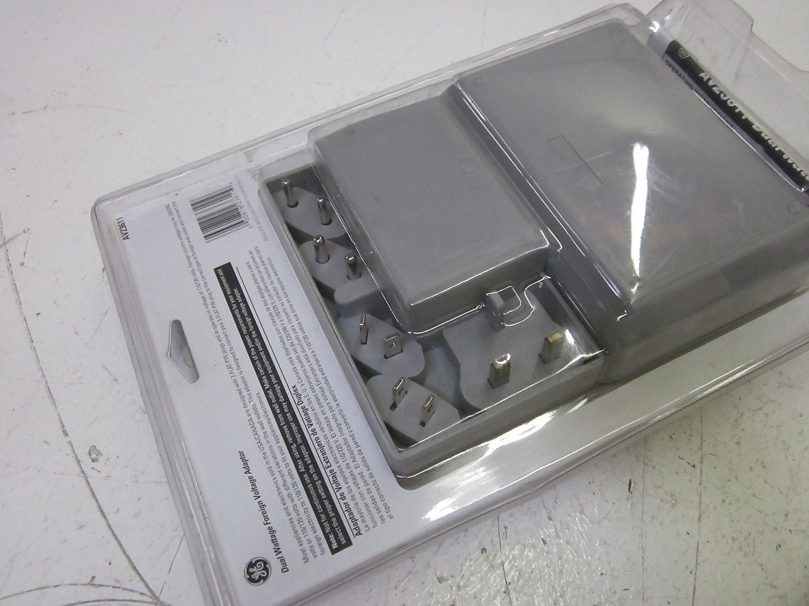 GENERAL ELECTRIC AV23611 FOREIGN VOLTAGE ADAPTER  *ORIGINAL PACKAGE*