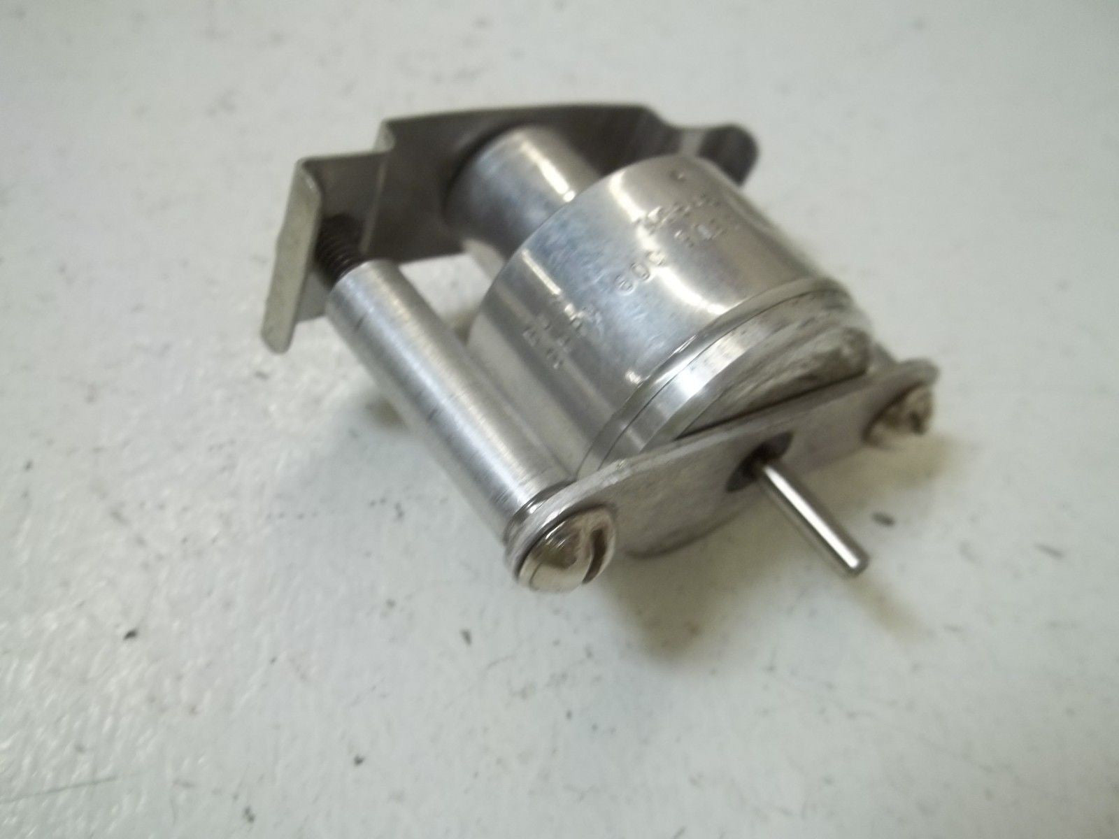 GENERAL ELECTRIC B3-764M2525 SYNCHRONOUS MOTOR *USED*