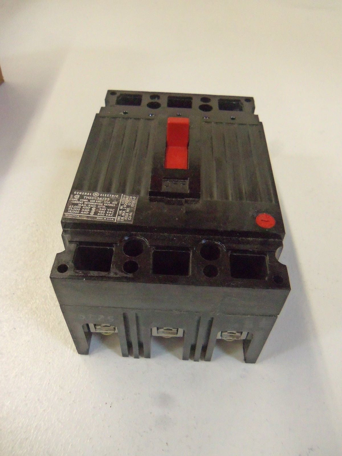 GENERAL ELECTRIC CIRCUIT BREAKER THED136125WL *NEW IN BOX*