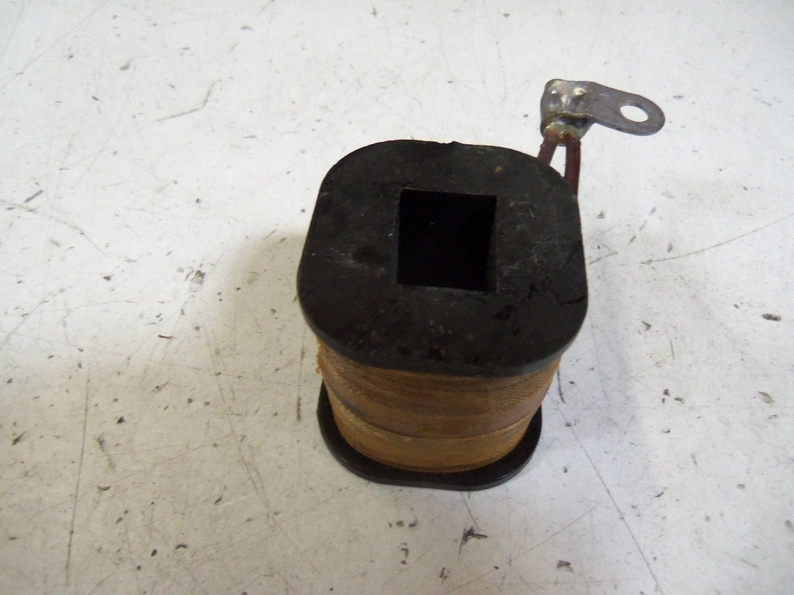 GENERAL ELECTRIC COIL 393B203-G15  *USED*