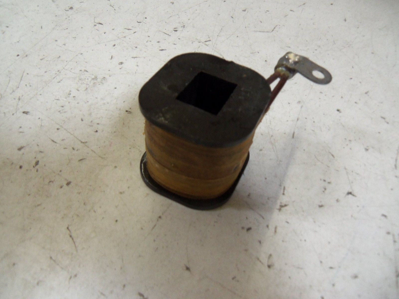 GENERAL ELECTRIC COIL 393B203-G15  *USED*
