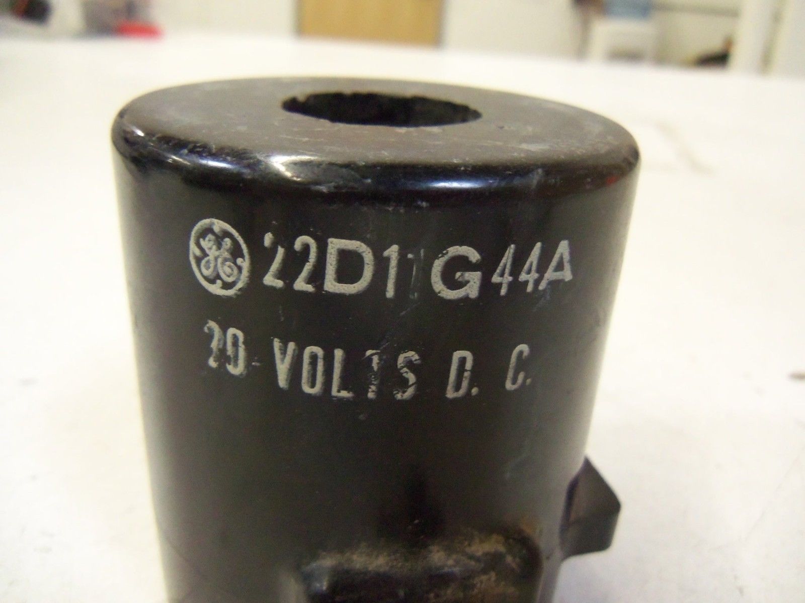 GENERAL ELECTRIC COIL 22D11G44A 20V *NEW NO BOX*