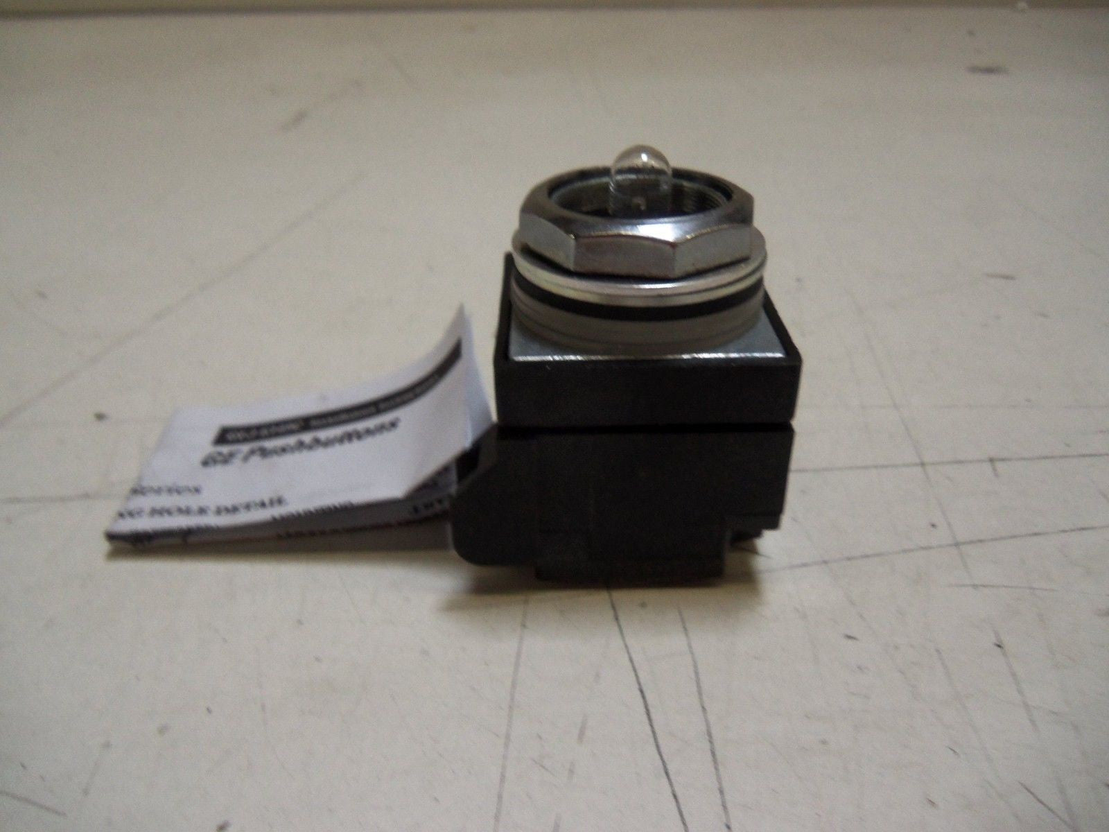 GENERAL ELECTRIC CR104PLG22 PILOT LIGHT *NEW IN BOX*