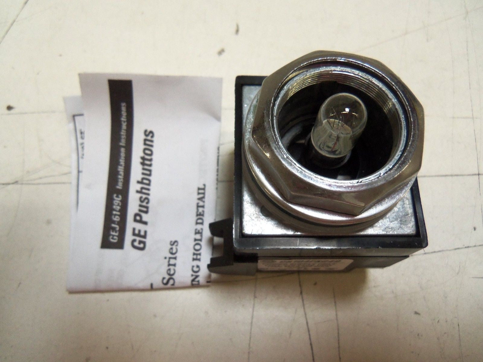 GENERAL ELECTRIC CR104PLG22 PILOT LIGHT *NEW IN BOX*