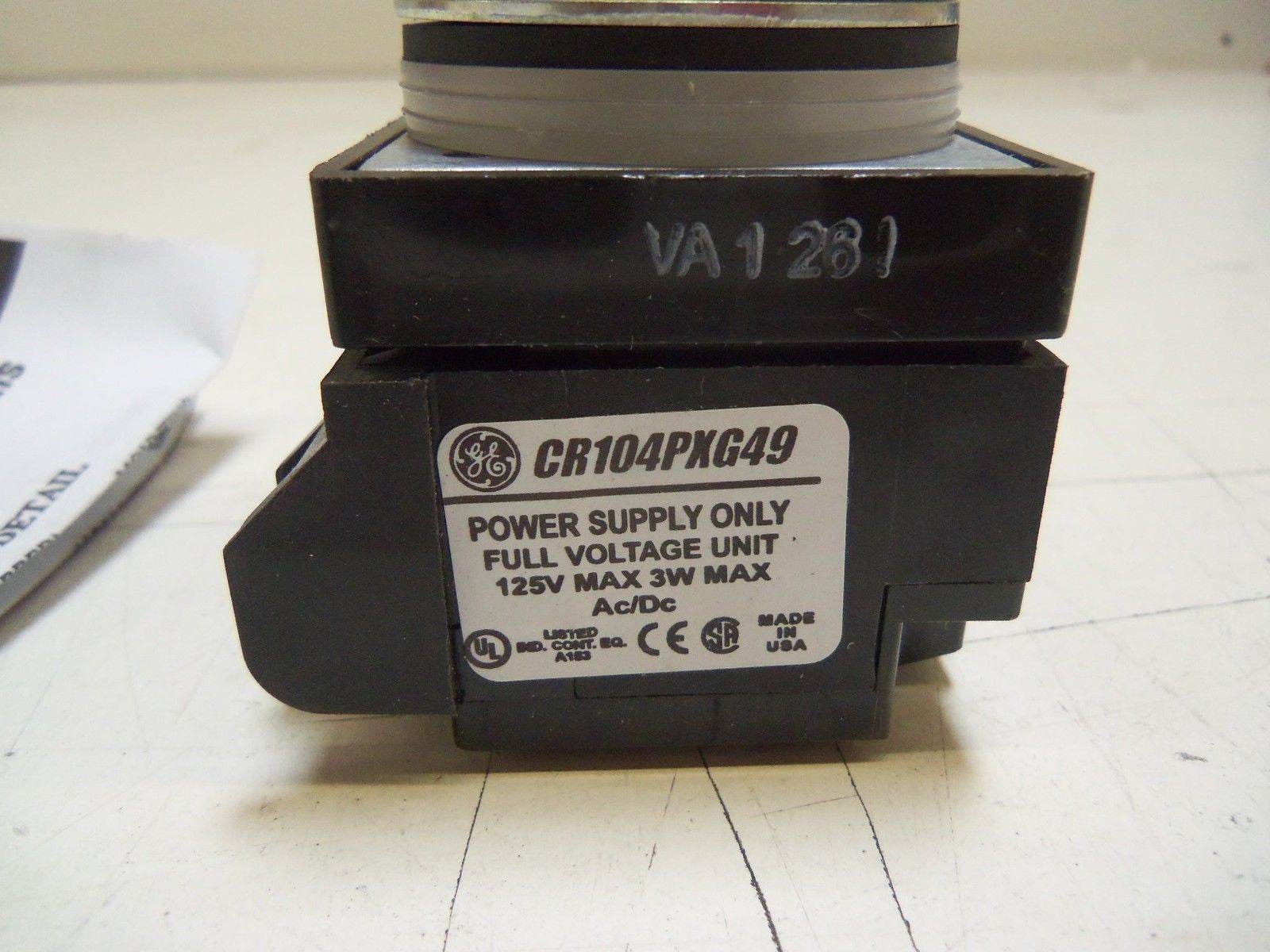 GENERAL ELECTRIC CR104PLG22 PILOT LIGHT *NEW IN BOX*