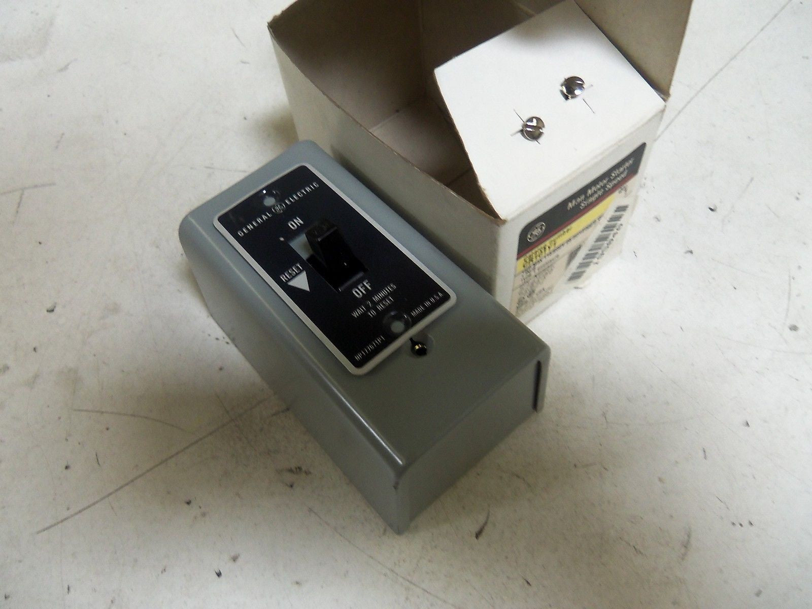 GENERAL ELECTRIC CR101Y1 MANUAL MOTOR STARTER SINGLE SPEED *NEW IN BOX*