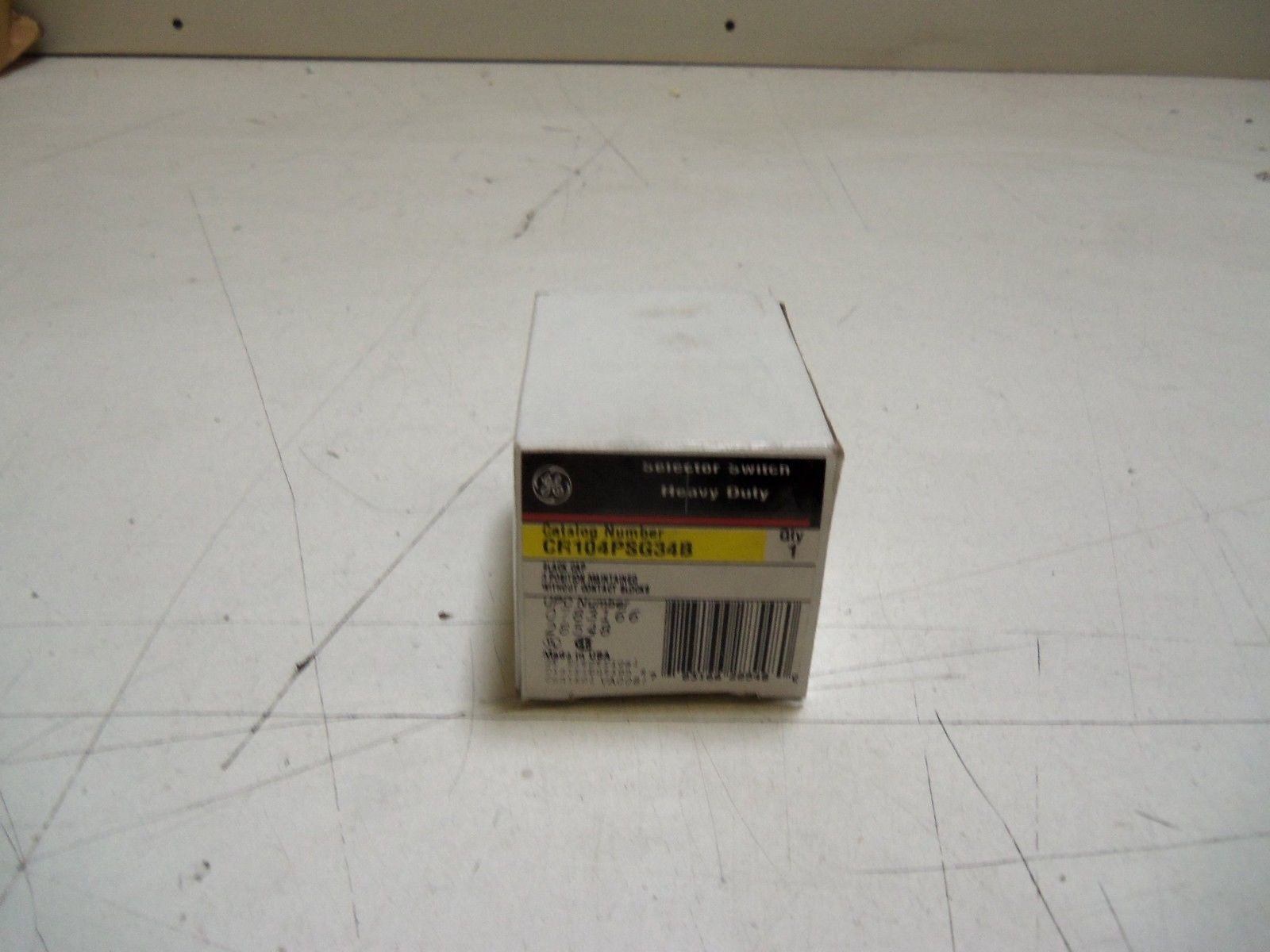 GENERAL ELECTRIC CR104PSG34B SELECTOR SWITCH  *NEW IN BOX*