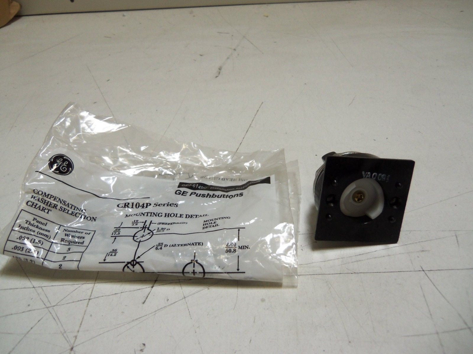 GENERAL ELECTRIC CR104PSG34B SELECTOR SWITCH  *NEW IN BOX*
