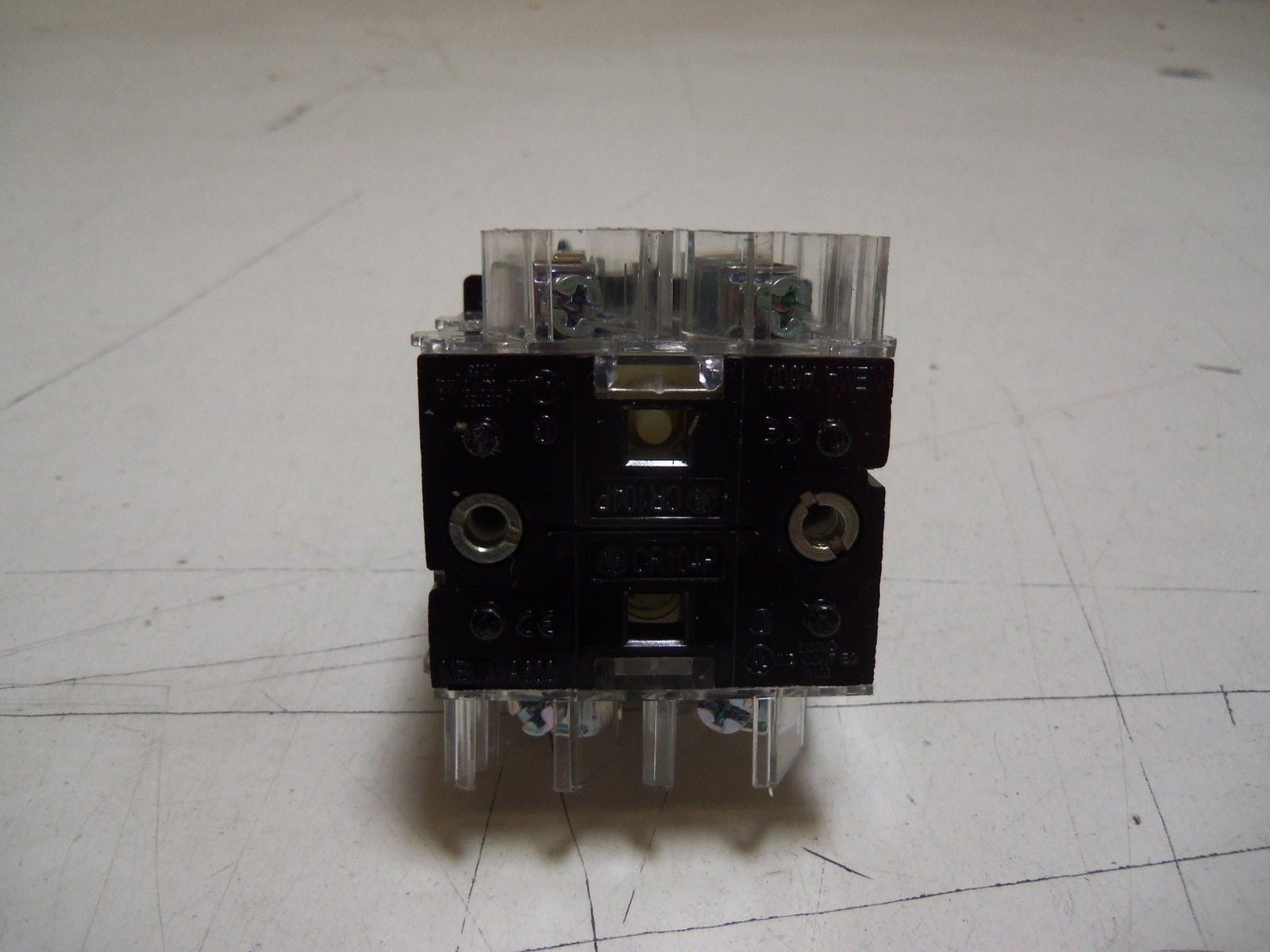 GENERAL ELECTRIC CR104PSM34B92 LEVER OPERATED SELECTOR SWITCH  *NEW IN BOX*