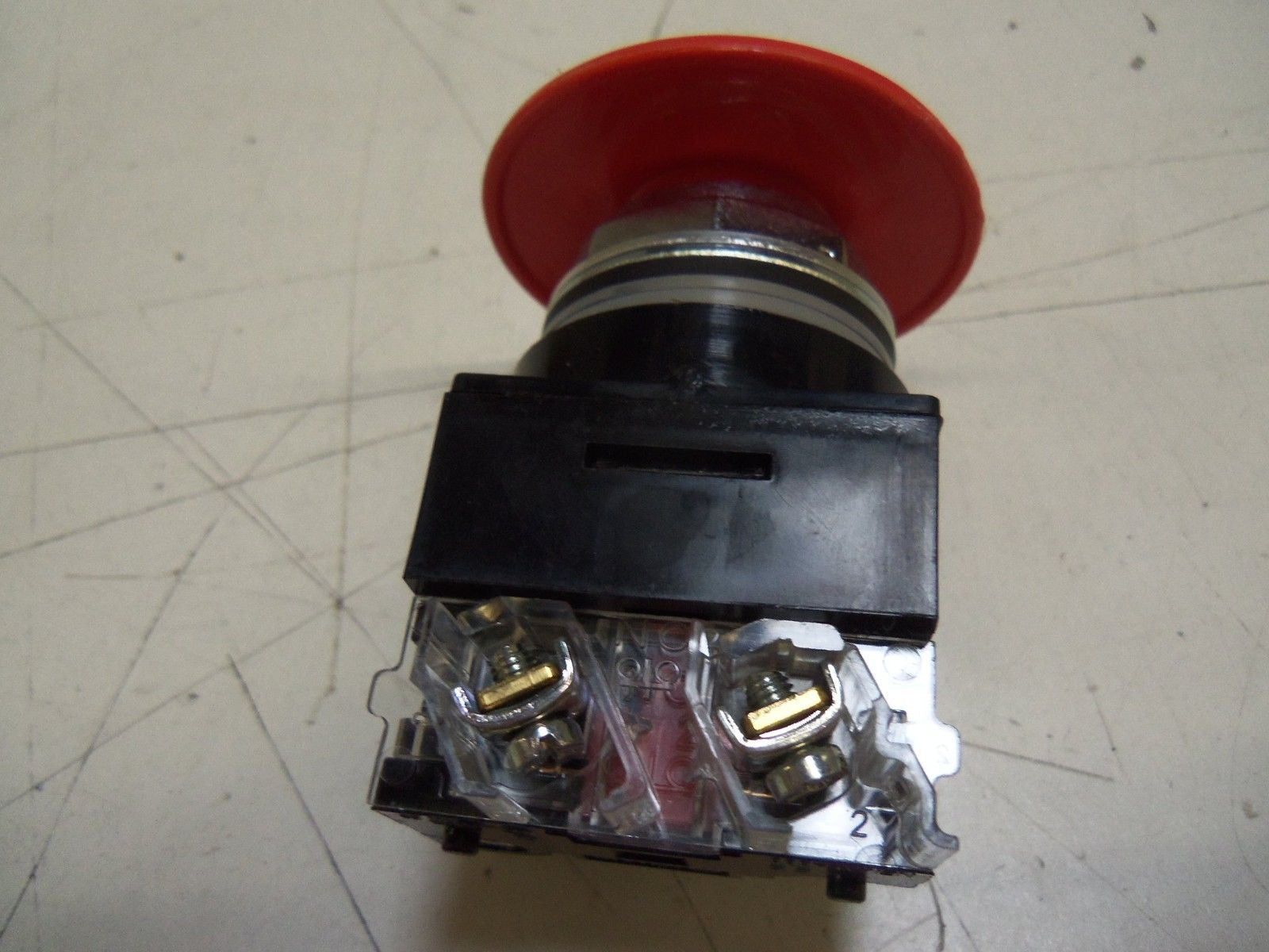 GENERAL ELECTRIC CR104PBM01R6C PUSHBUTTON  *NEW IN BOX*