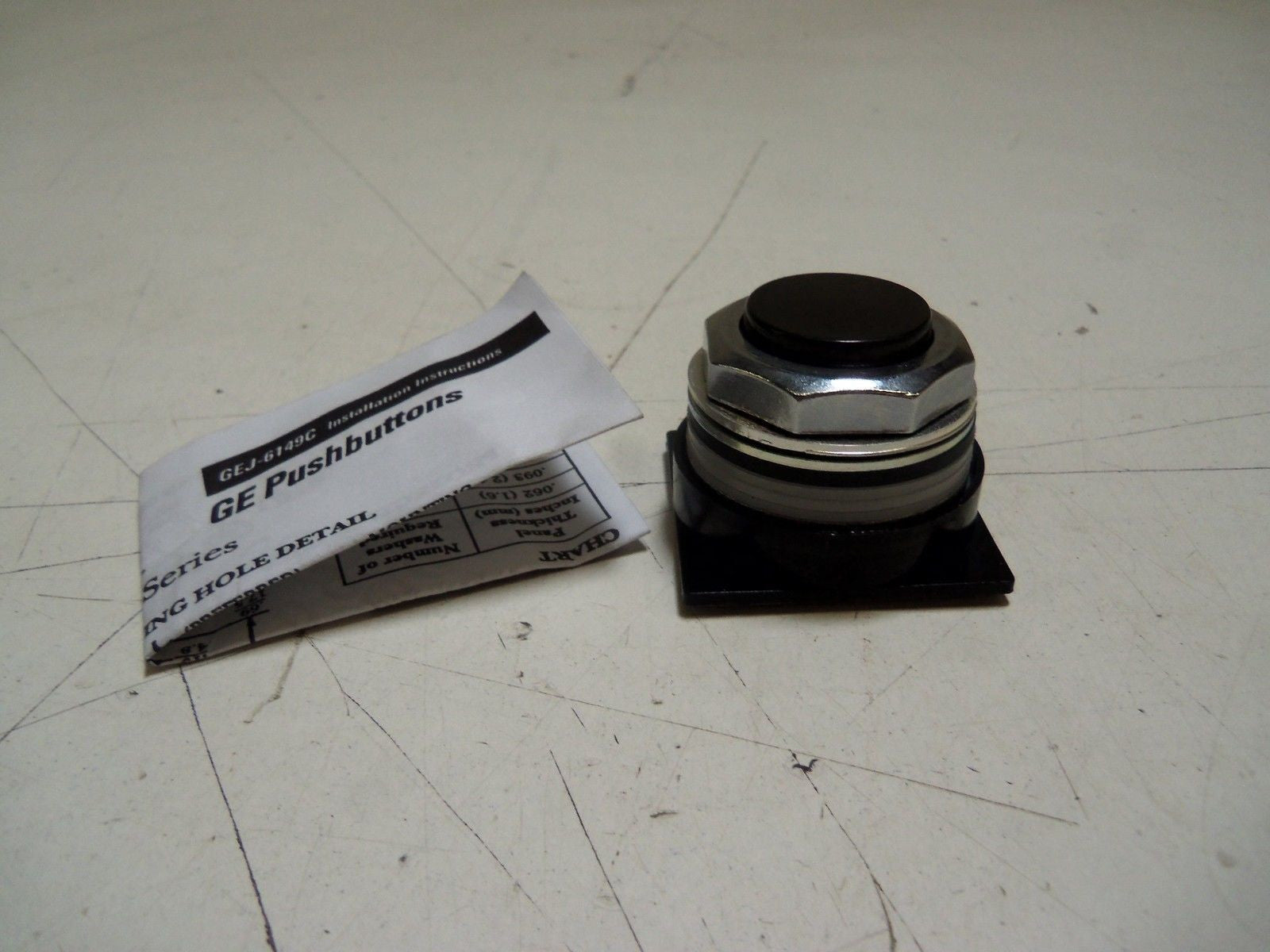 GENERAL ELECTRIC CR104PBG00B2 PUSHBUTTON *NEW IN BOX*