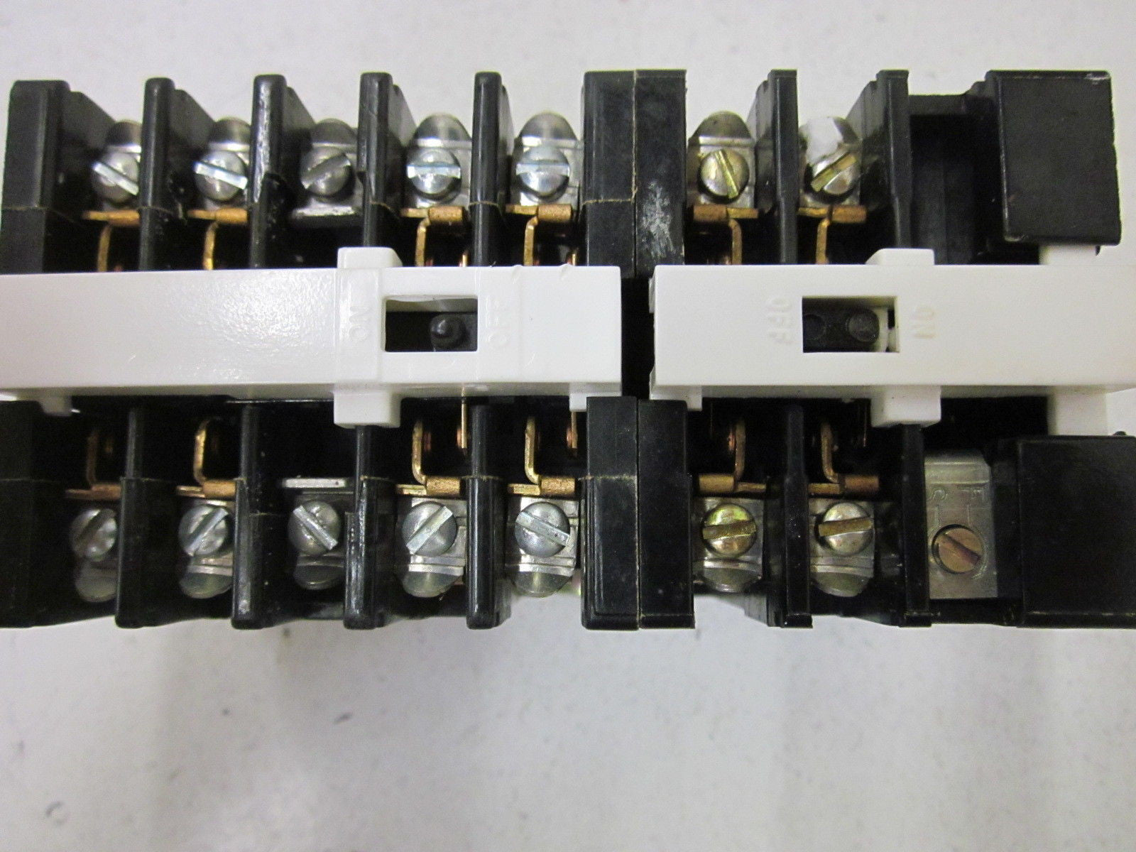 GENERAL ELECTRIC CR122A08102AA 115V *NEW NO BOX*