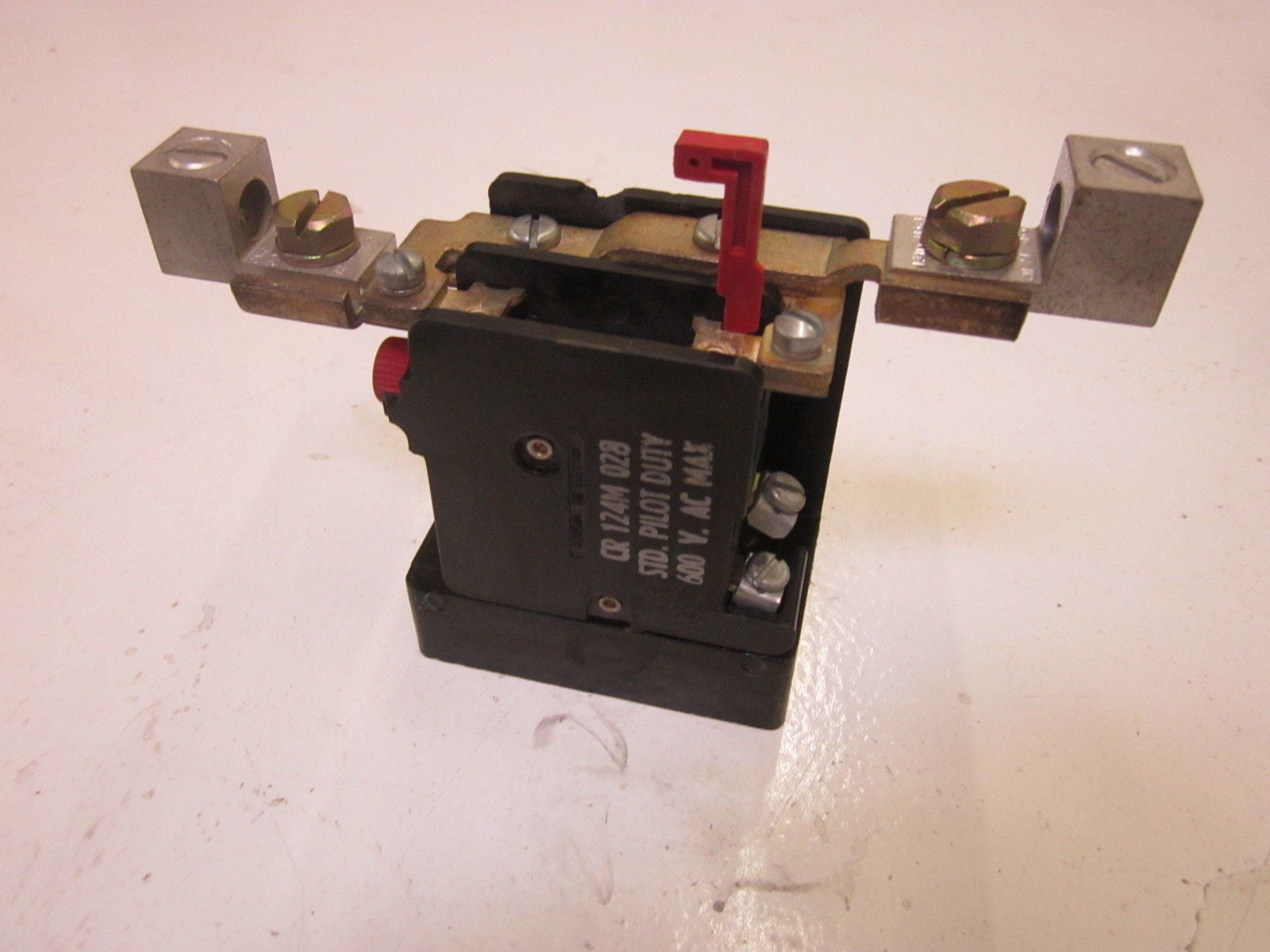 GENERAL ELECTRIC CR 124M 028 600V *USED*