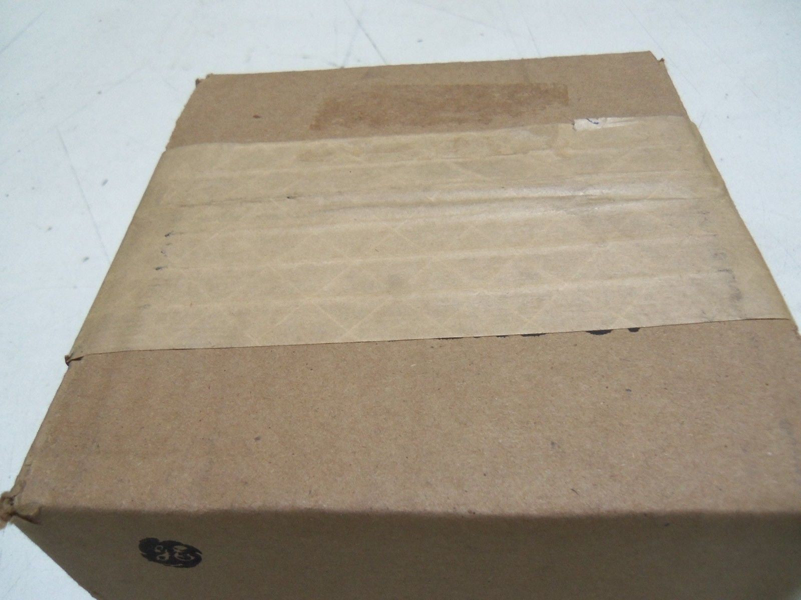 GENERAL ELECTRIC CR104PEG11 PUSHBUTTON ENCLOSURE 1 HOLE  *FACTORY SEALED*