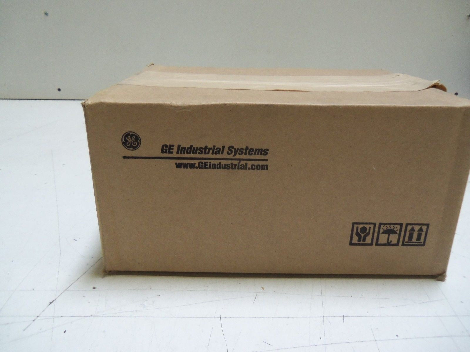 GENERAL ELECTRIC CR104PEG12  ENCLOSURE 2 HOLE PUSHBUTTON *FACTORY SEALED*