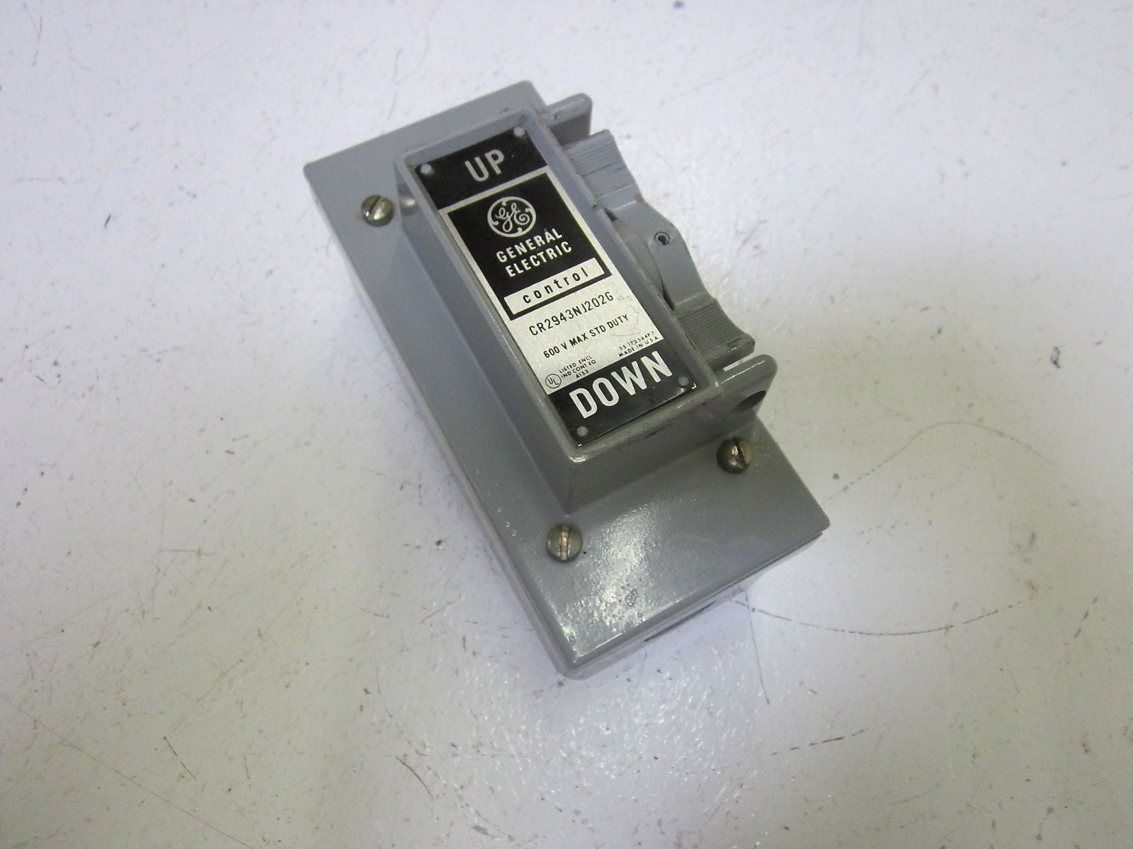 GENERAL ELECTRIC CR2943NJ202G PUSH STATION *USED*