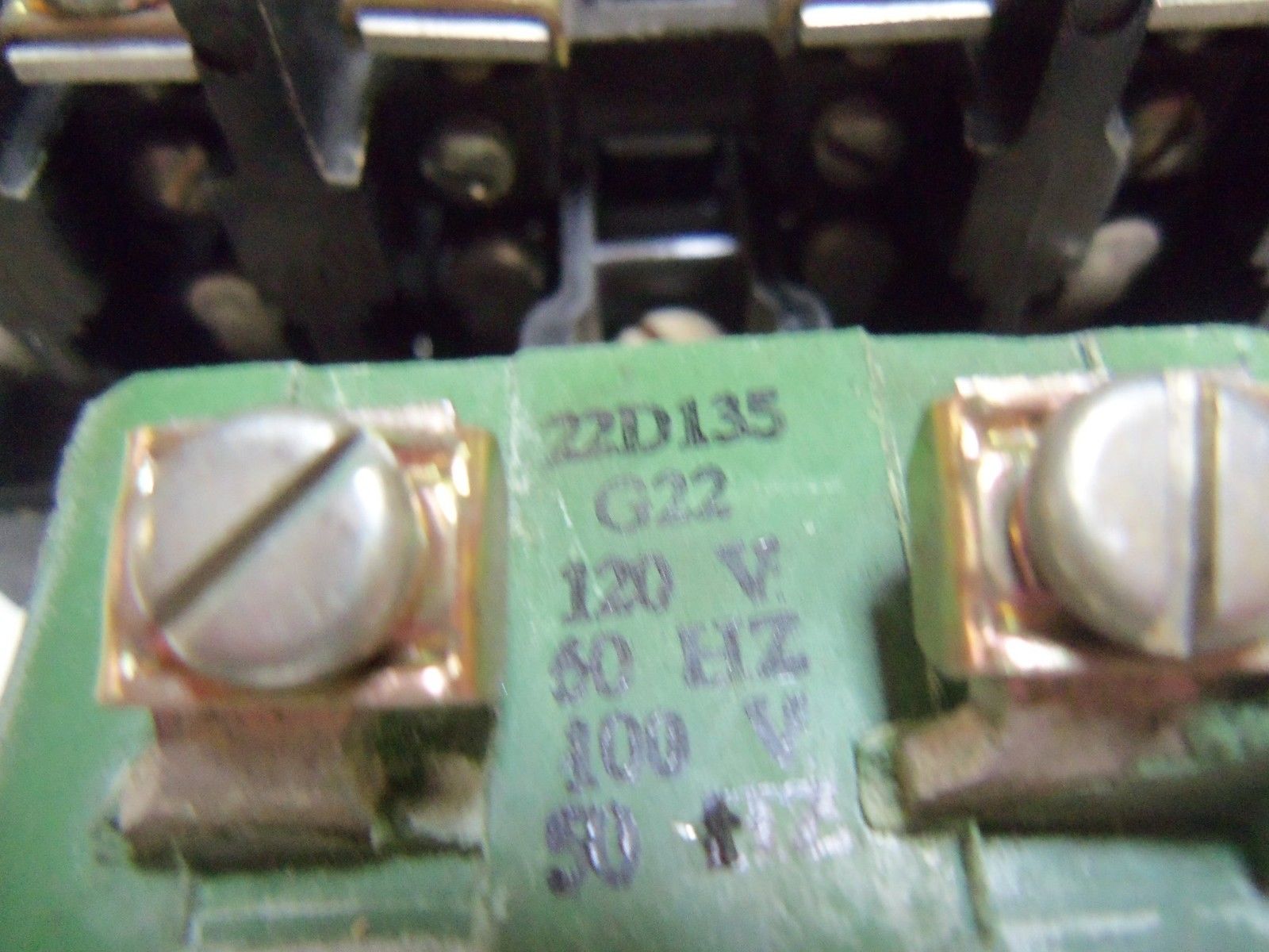 GENERAL ELECTRIC CR2810A14DE22  RELAY *NEW IN BOX*