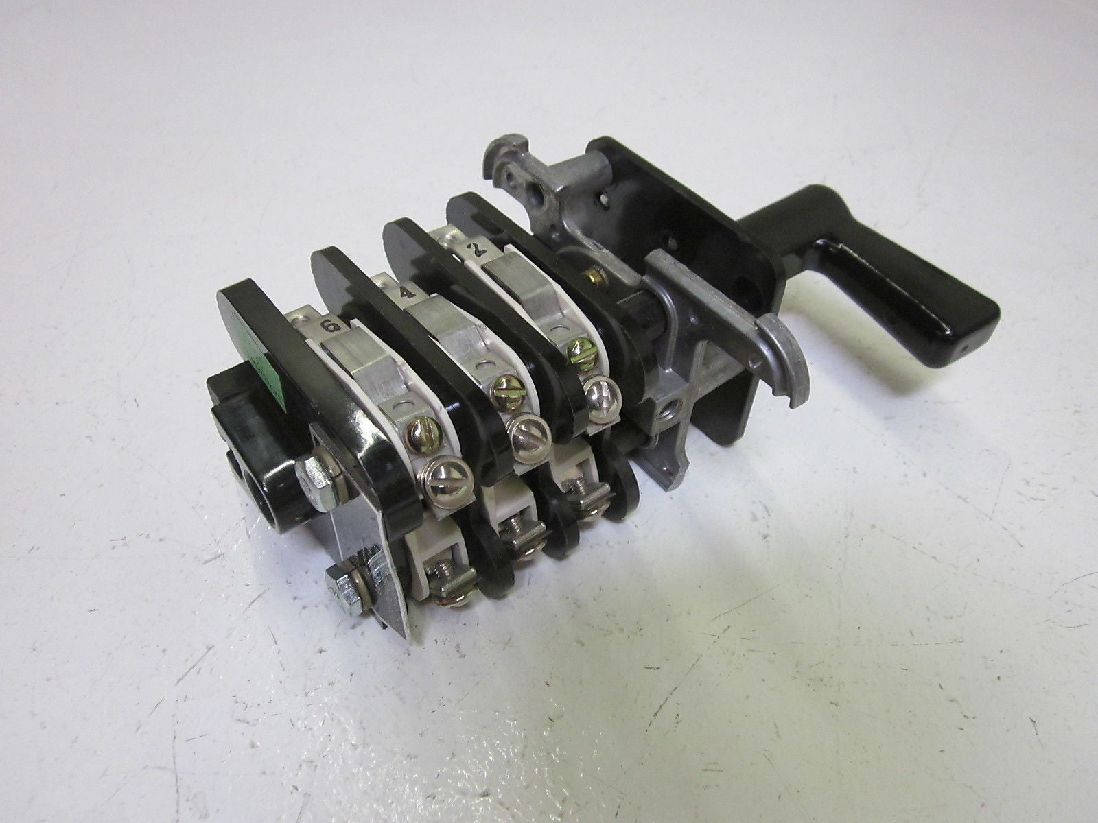 GENERAL ELECTRIC SB-1 CONTROL SWITCH 16SB1B14X2 *USED*