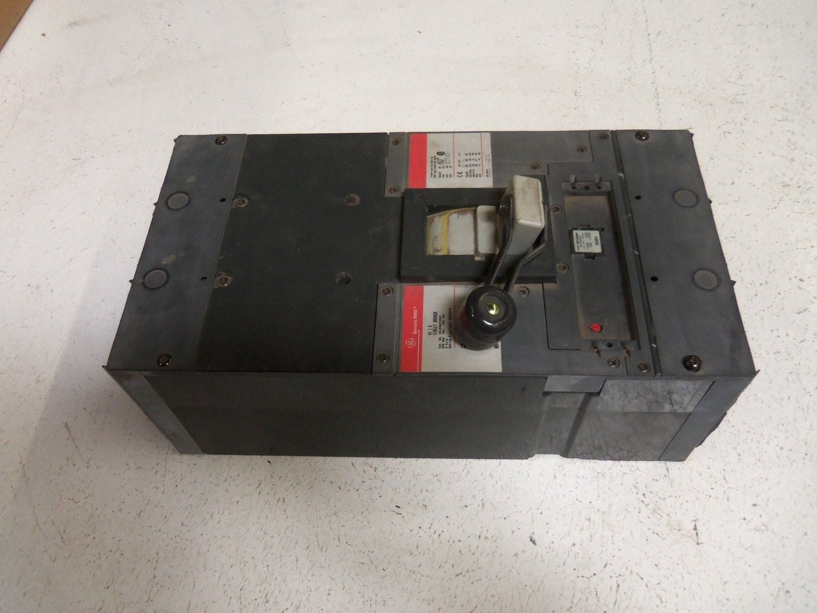 GENERAL ELECTRIC SKLA36AT0800 CIRCUIT BREAKER *USED*