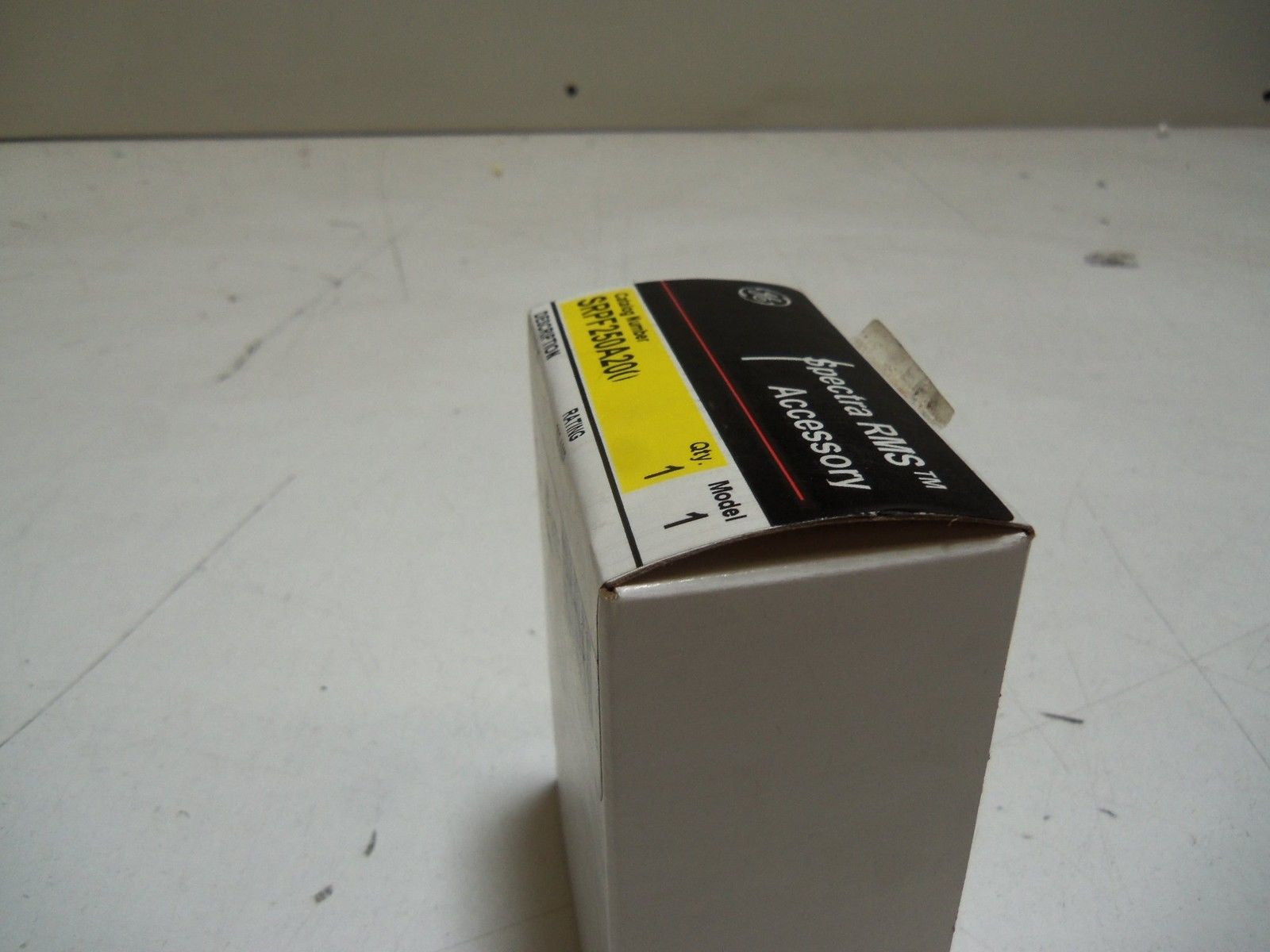 GENERAL ELECTRIC SRPF250A200 PLUG *FACTORY SEALED*