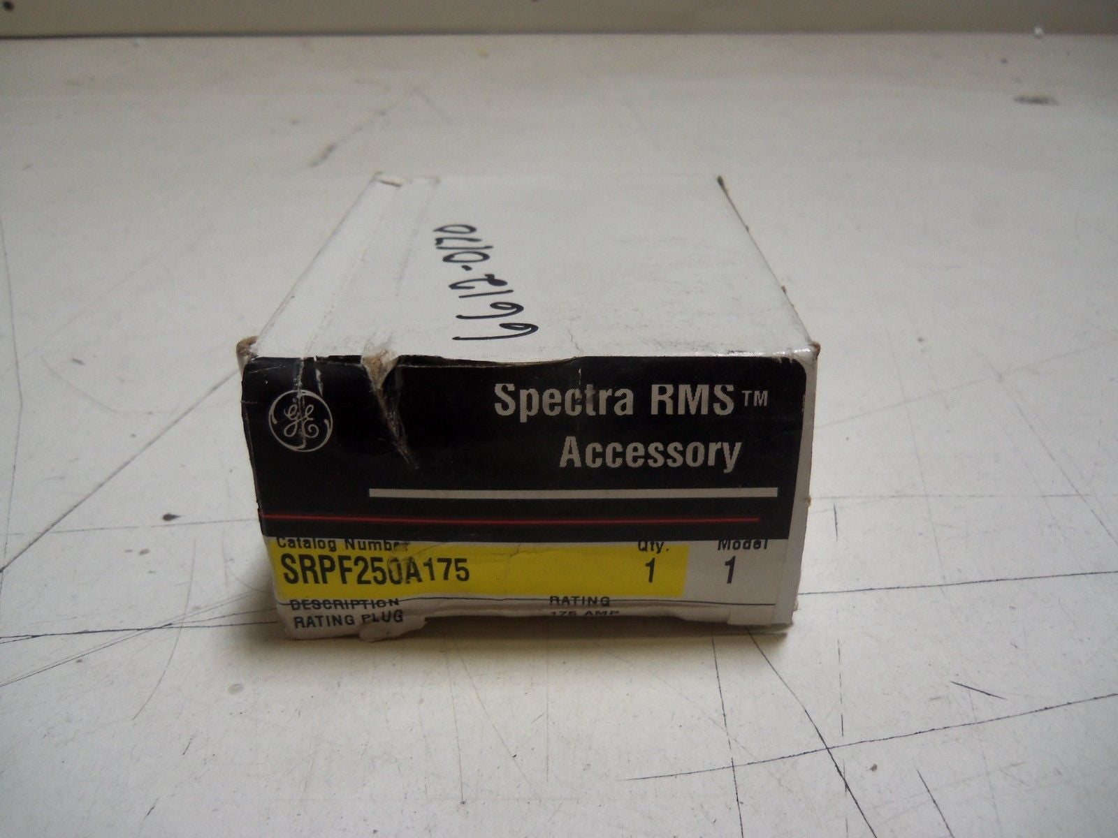 GENERAL ELECTRIC SRPF250A175 PLUG *FACTORY SEALED*