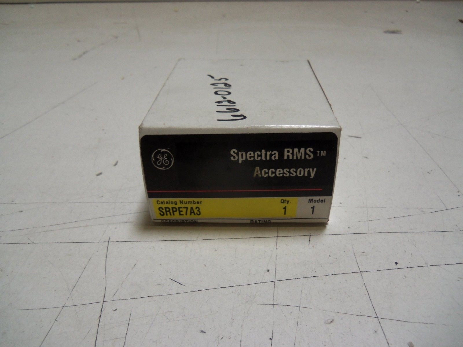 GENERAL ELECTRIC SRPE7A3 PLUG  *FACTORY SEALED*