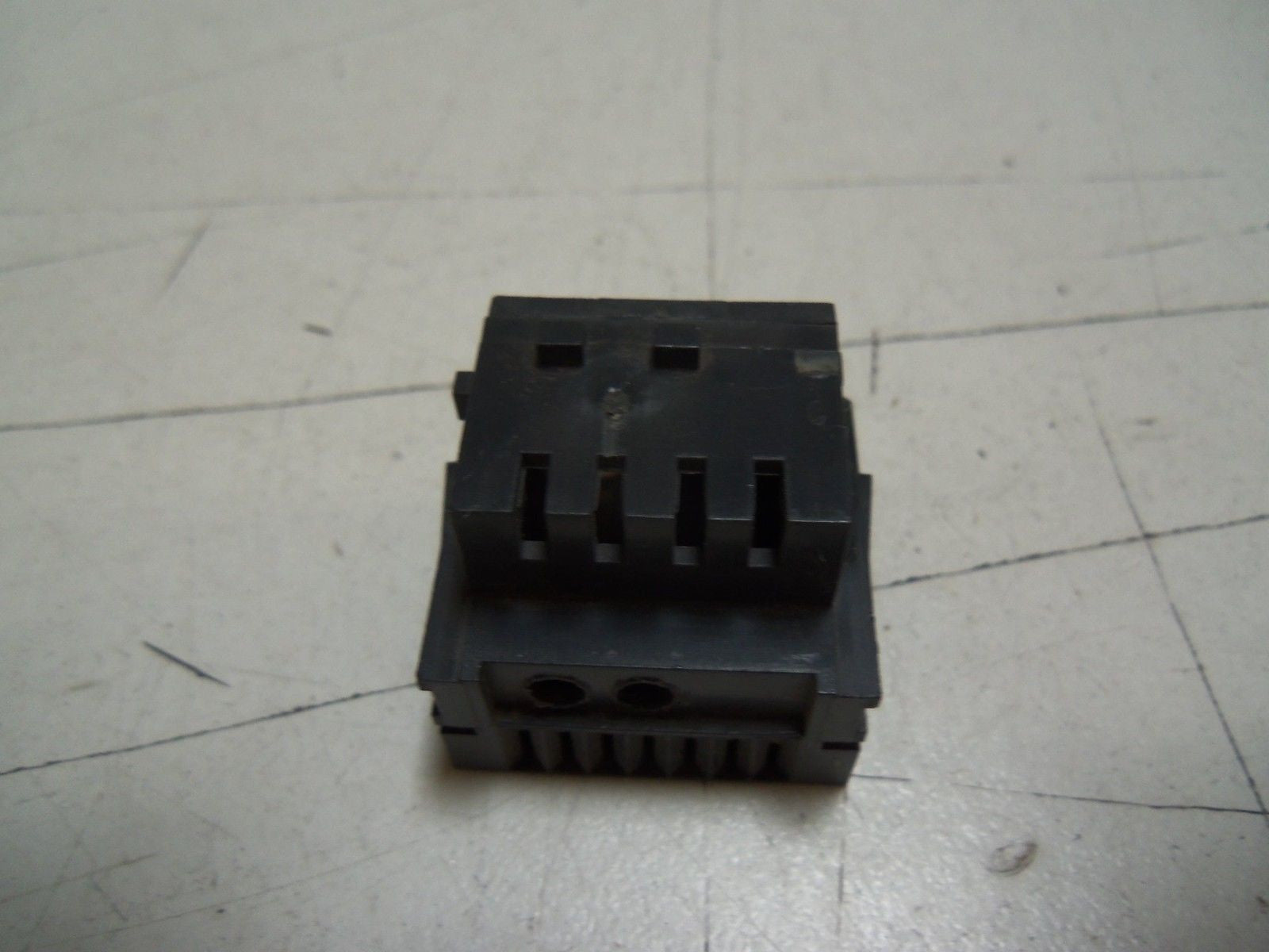 GENERAL ELECTRIC SRPE7A3 PLUG  *NEW NO BOX*