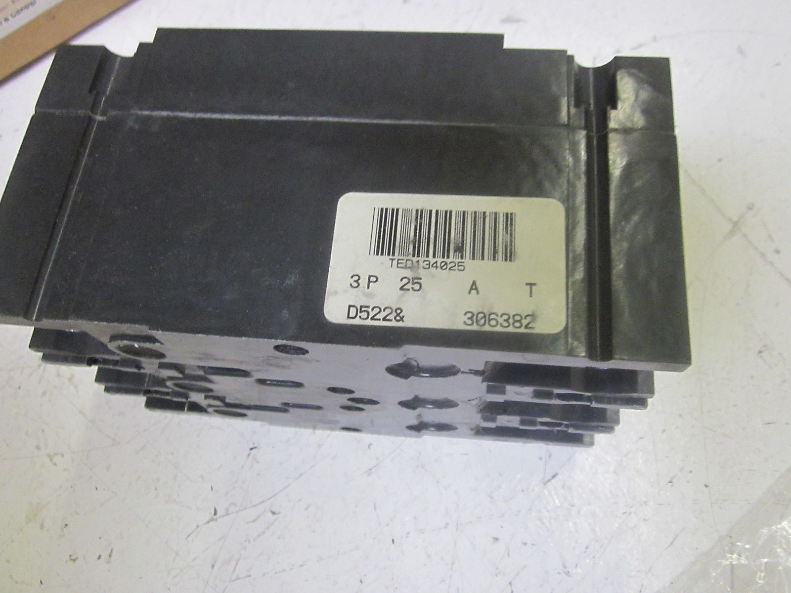 GENERAL ELECTRIC TED134025WL CIRCUIT BREAKER 15A 3P 480V *NEW IN BOX*