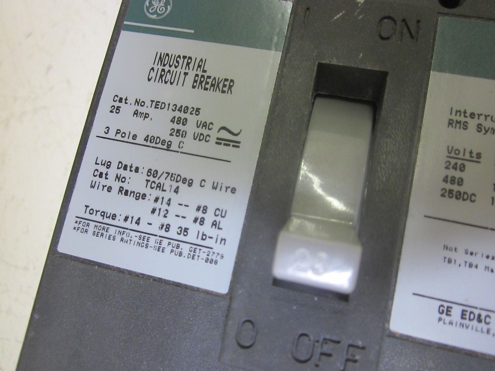 GENERAL ELECTRIC TED134025WL CIRCUIT BREAKER 15A 3P 480V *NEW IN BOX*