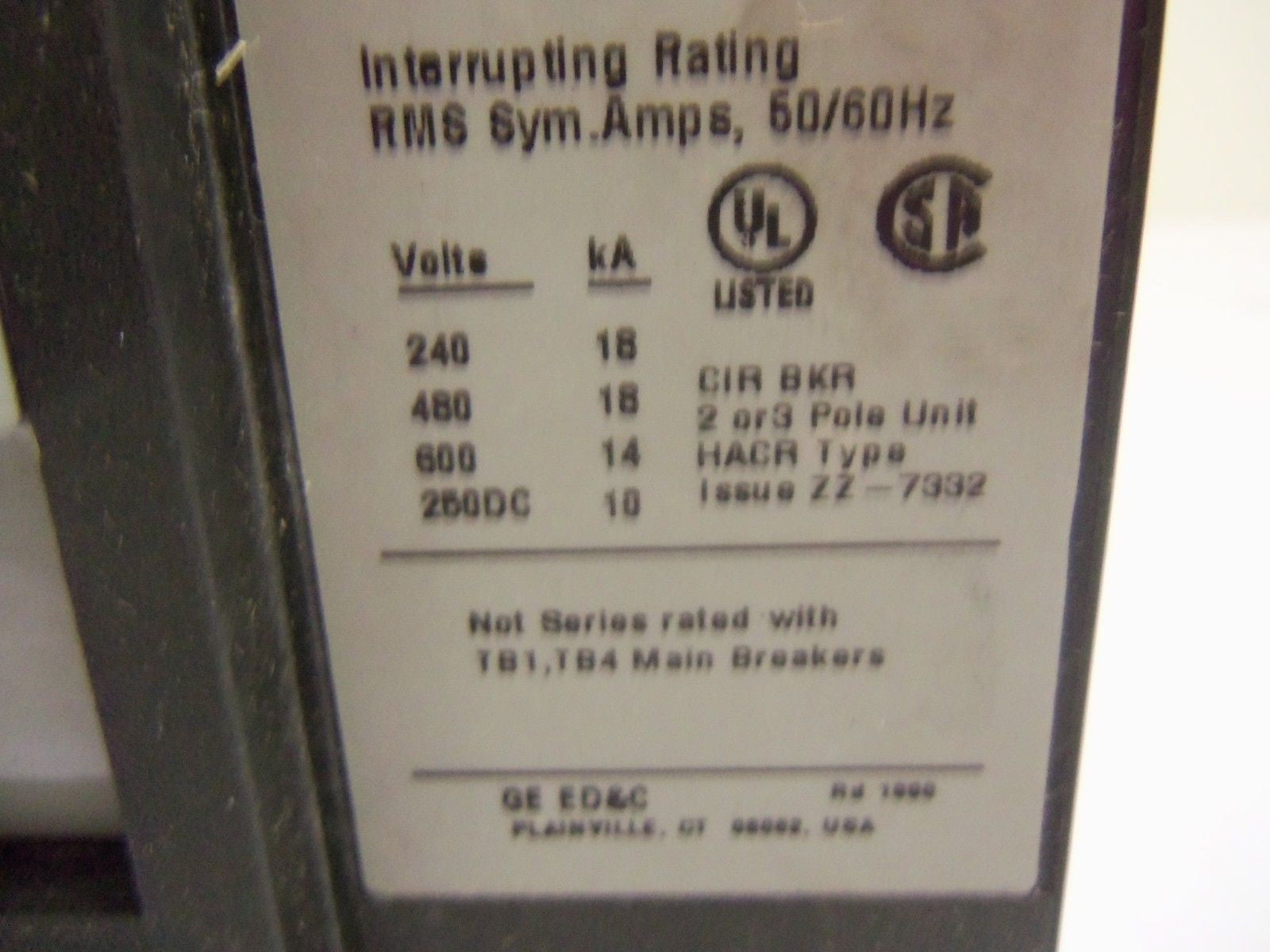 GENERAL ELECTRIC TED136040 CIRCUIT BREAKER  *NEW IN BOX*