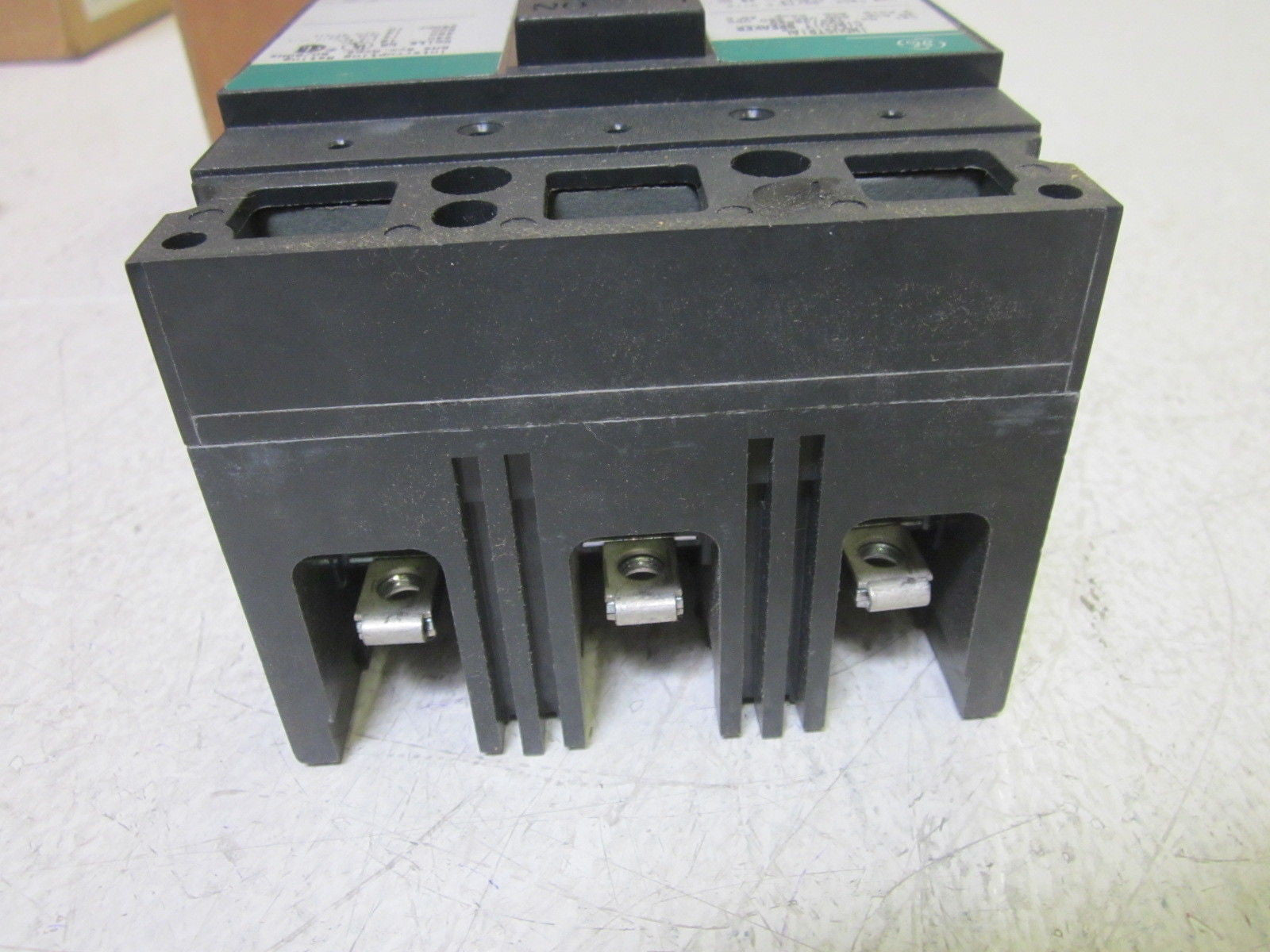 GENERAL ELECTRIC TED136020WL CIRCUIT BREAKER *NEW IN BOX*