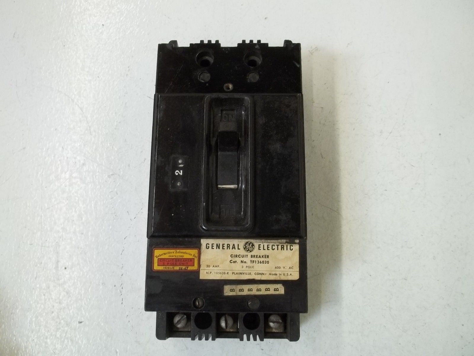 GENERAL ELECTRIC  TF136030 CIRCUIT BREAKER  *USED*